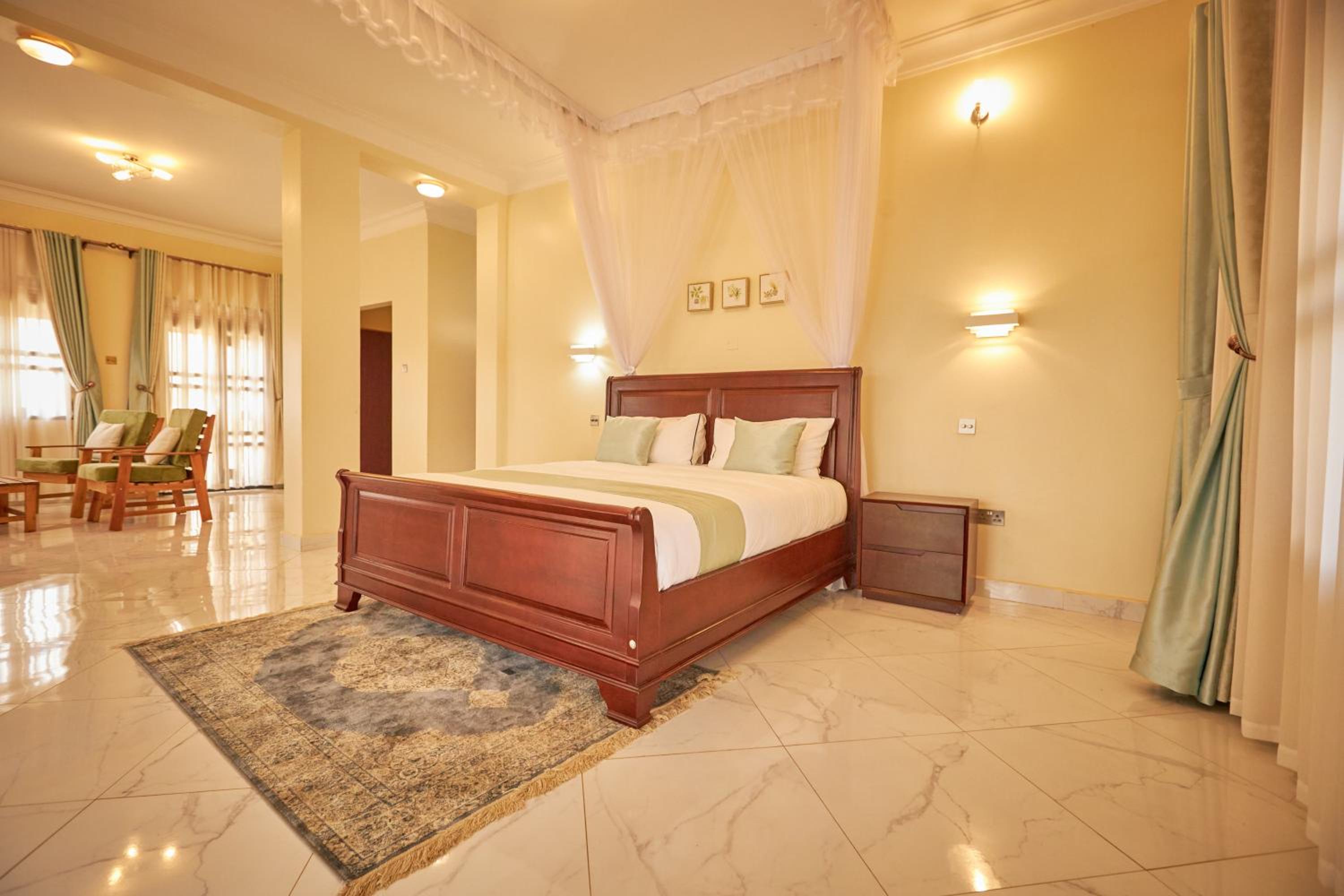 Villa photo 1