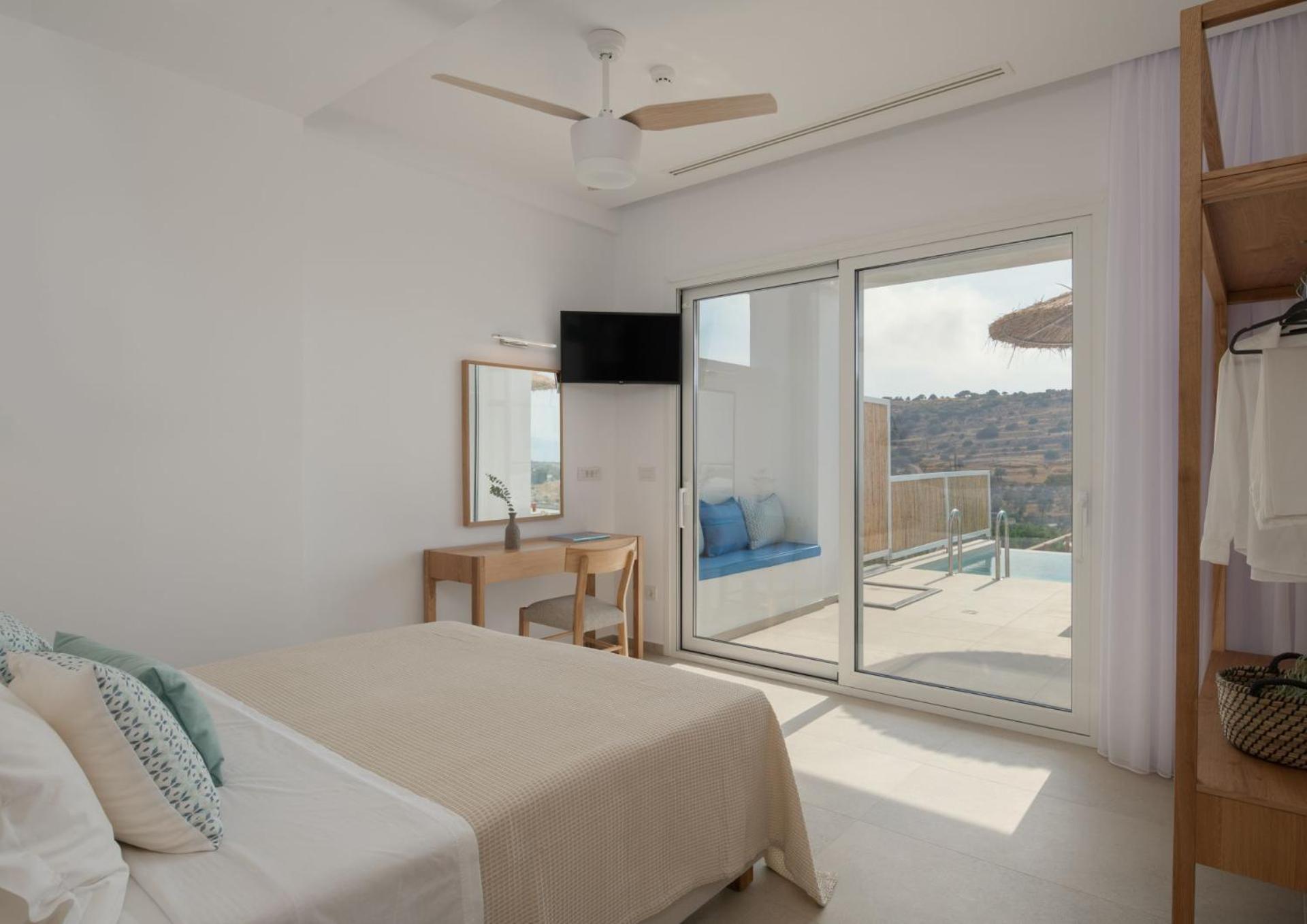 Three-Bedroom Villa photo 1
