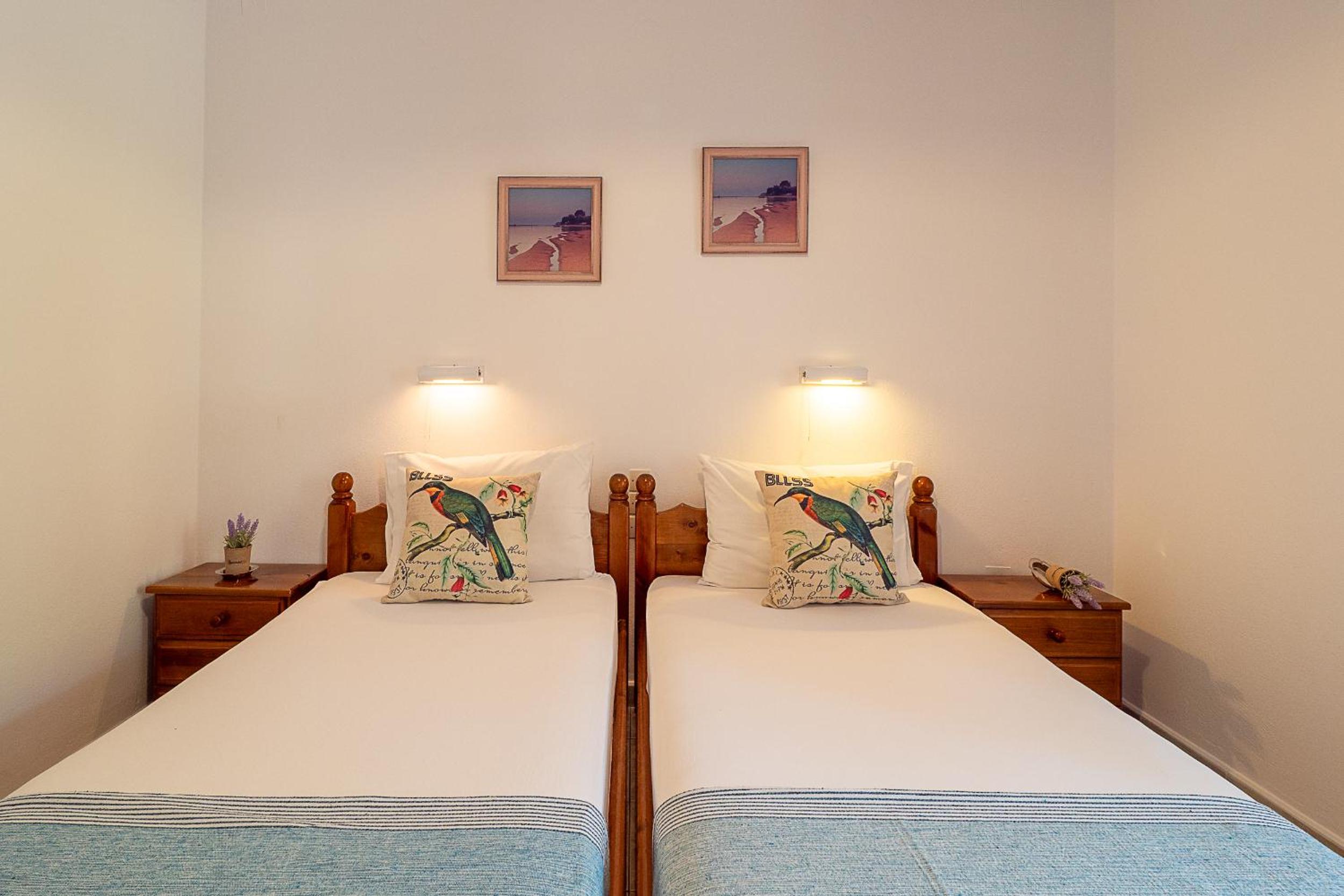 Two-Bedroom Apartment with Mountain View photo 3