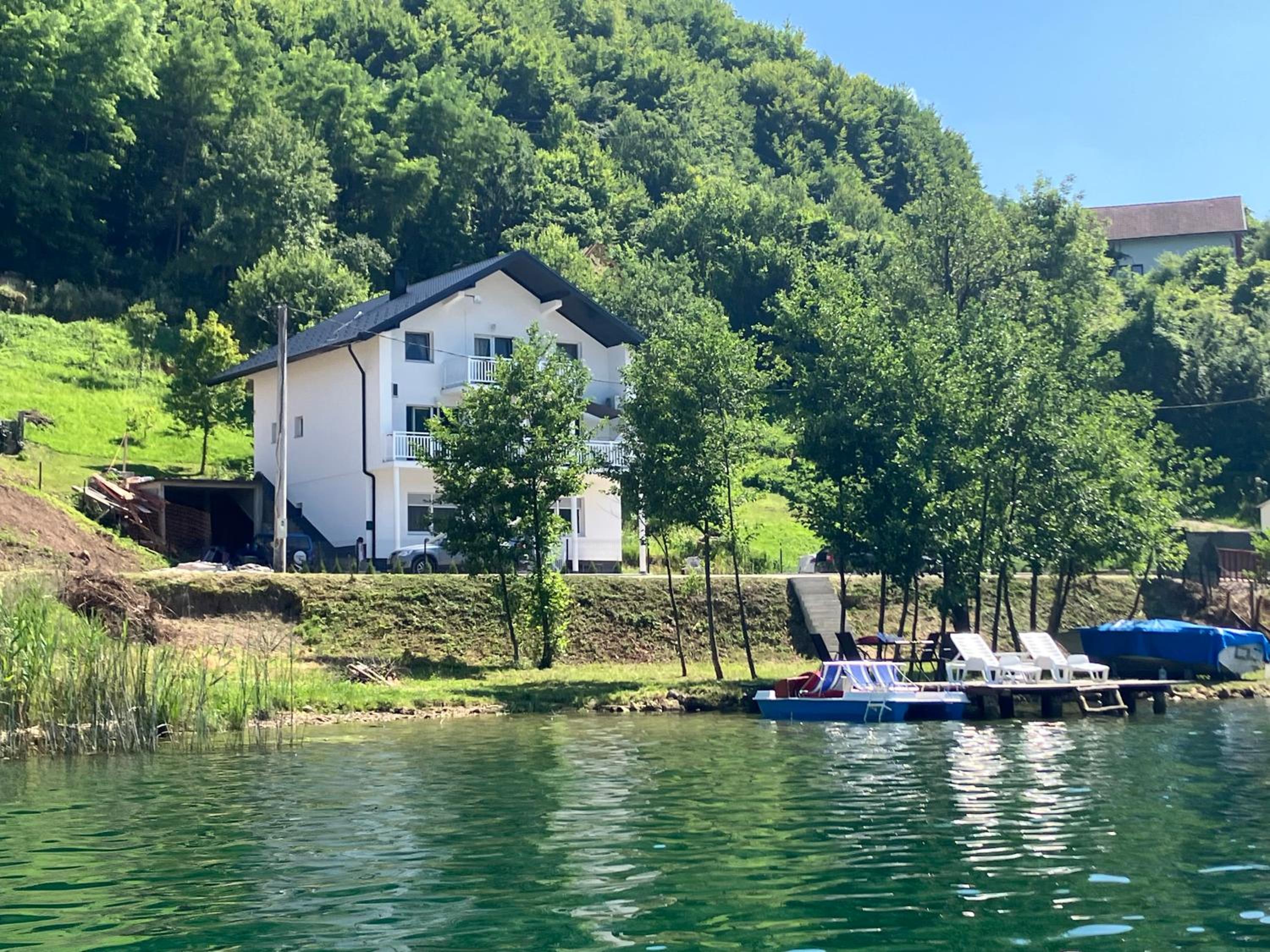 Apartment with Lake View photo 1