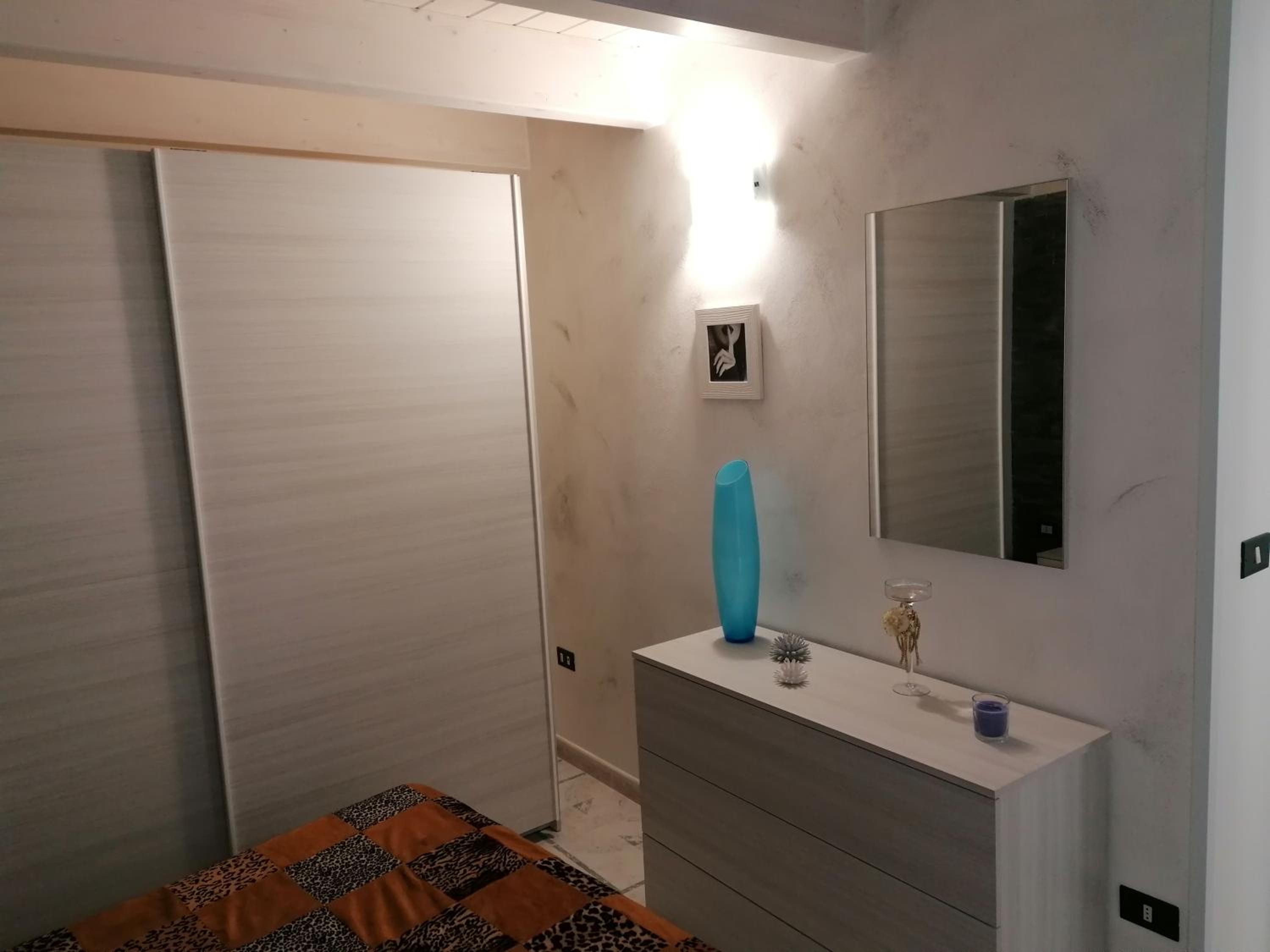 One-Bedroom House photo 1