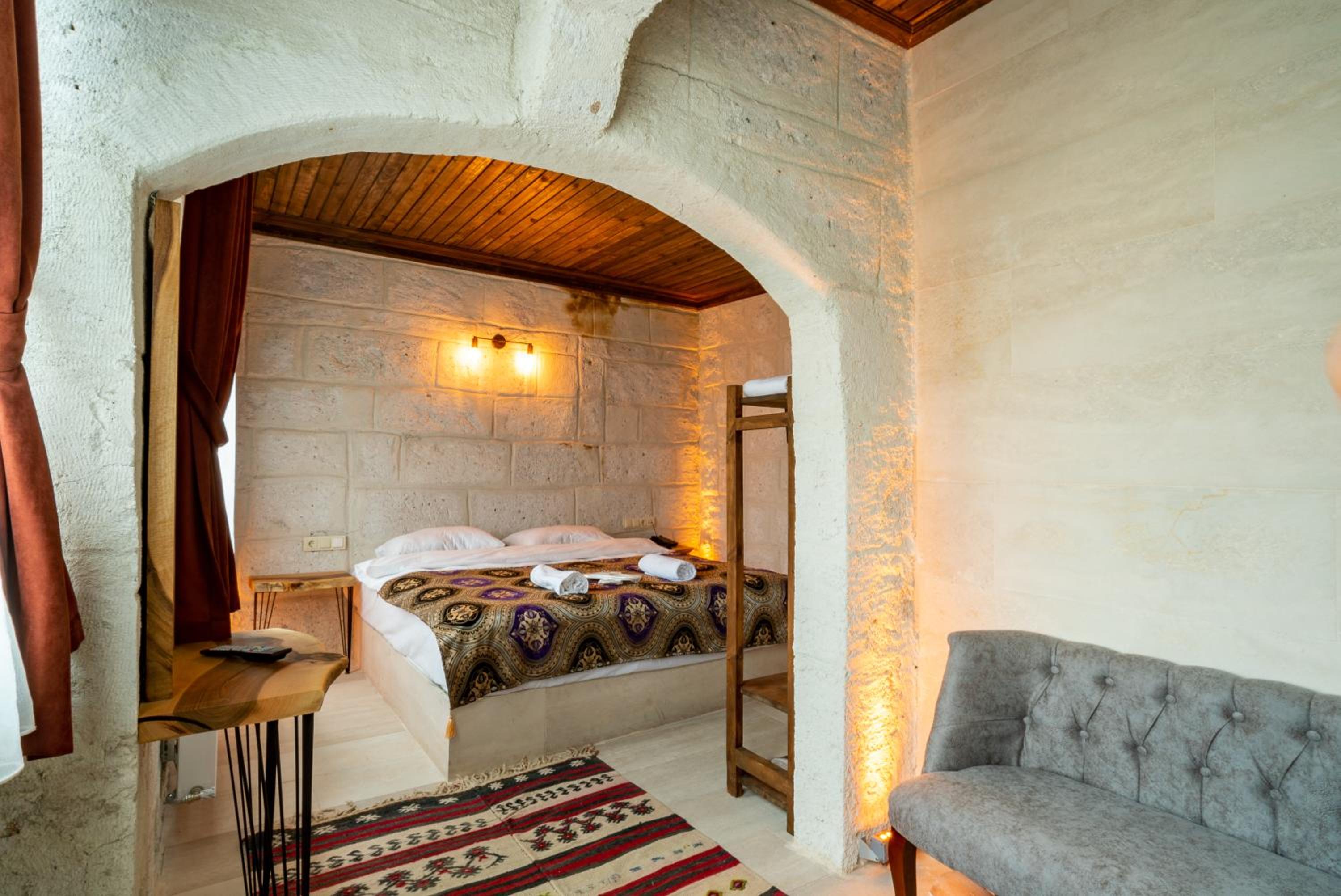Triple Room with Private Bathroom photo 1