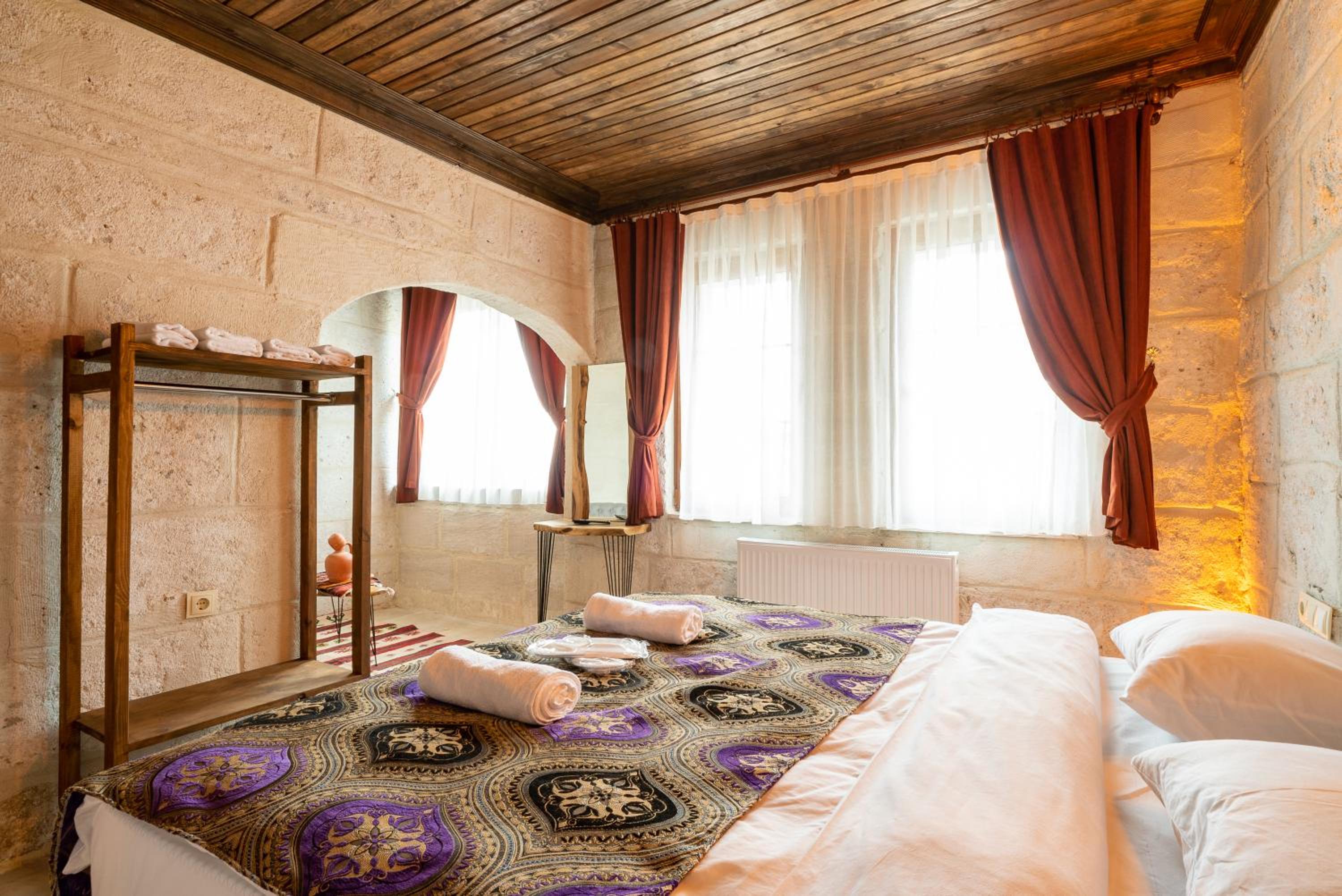 Triple Room with Private Bathroom photo 3