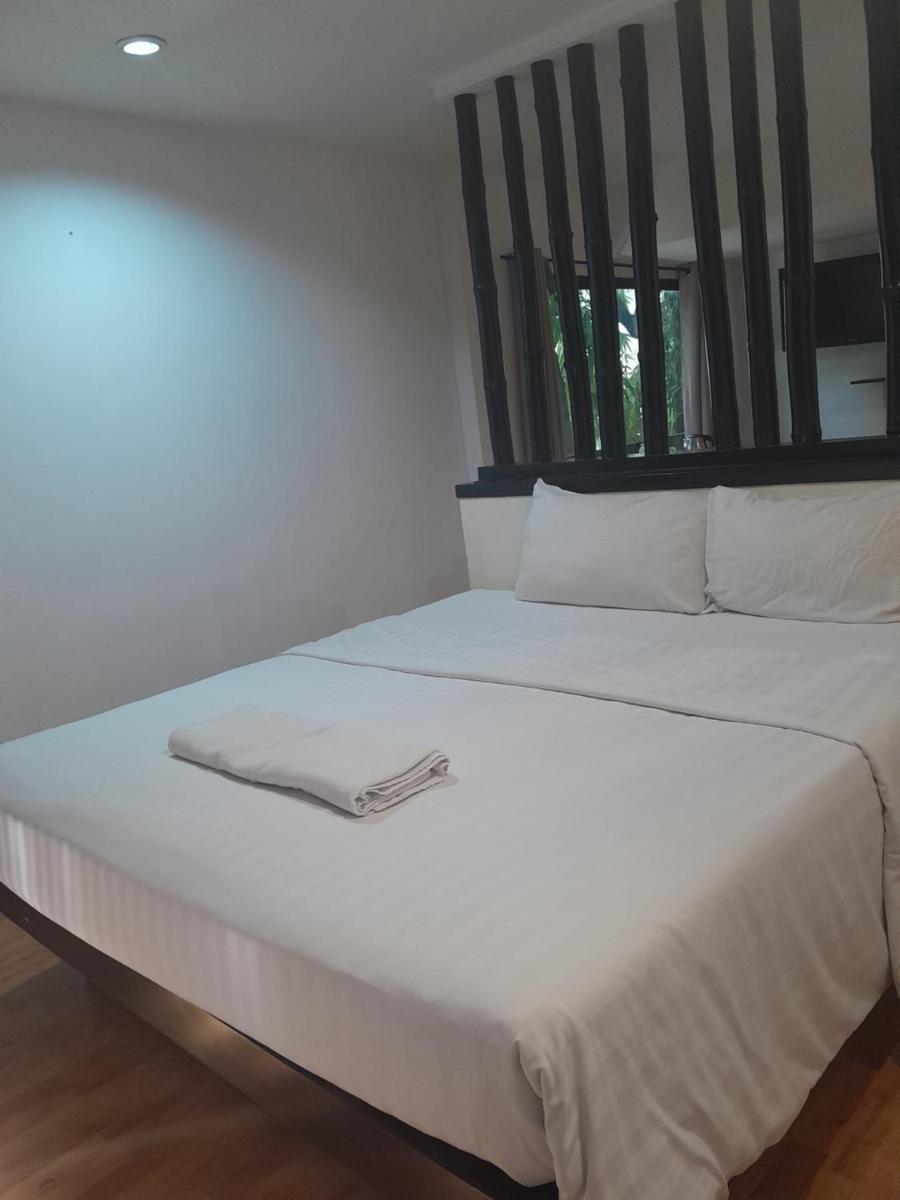 Deluxe King Room photo 2