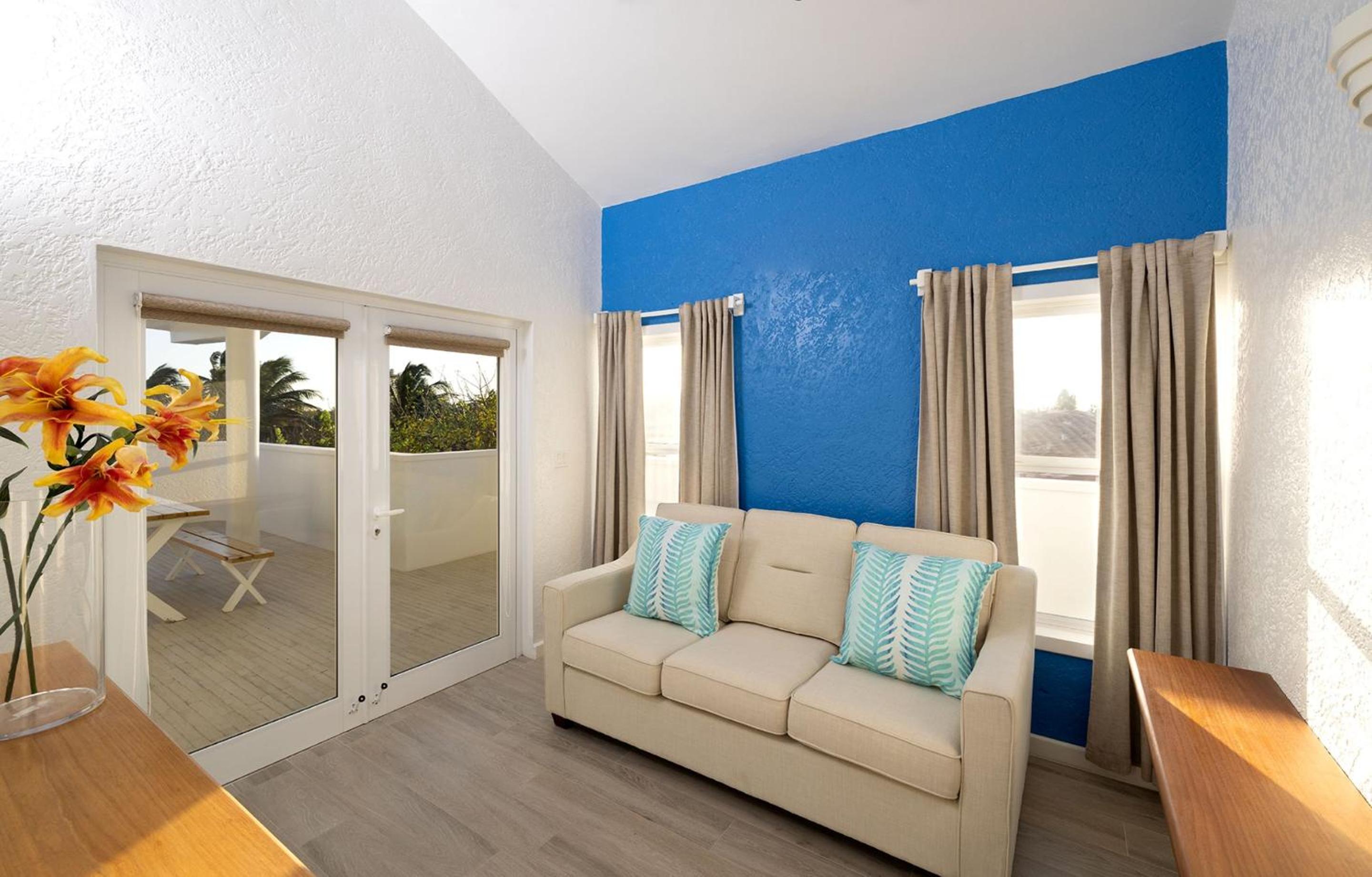 3 Bedroom Oceanfront Penthouse photo 3