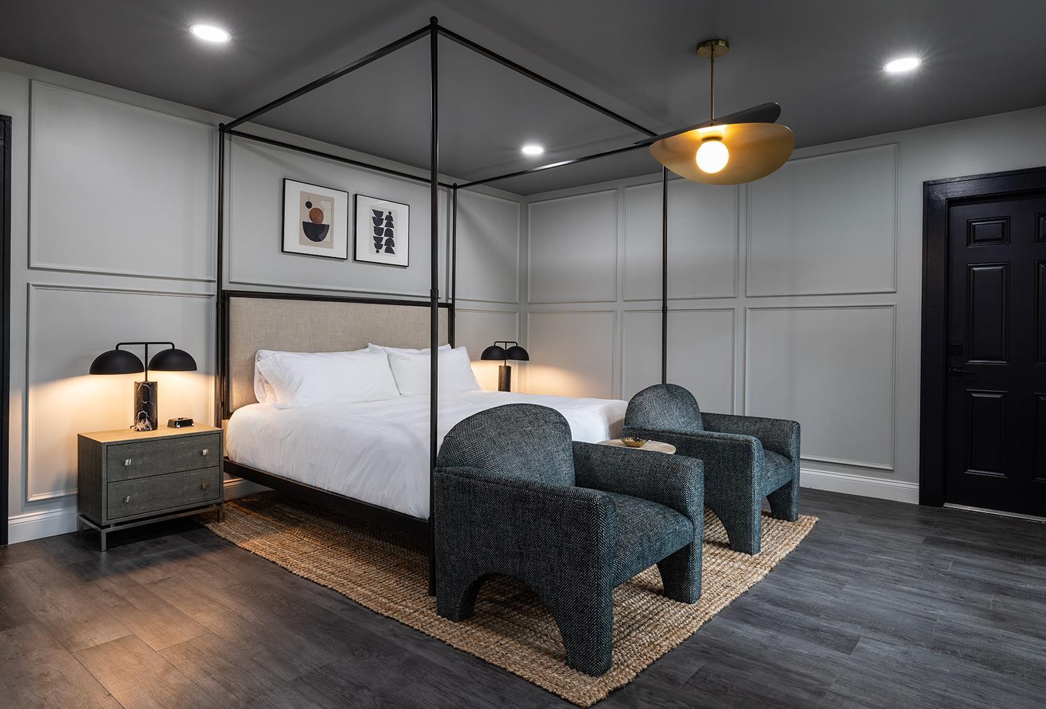 Deluxe King Room photo 1