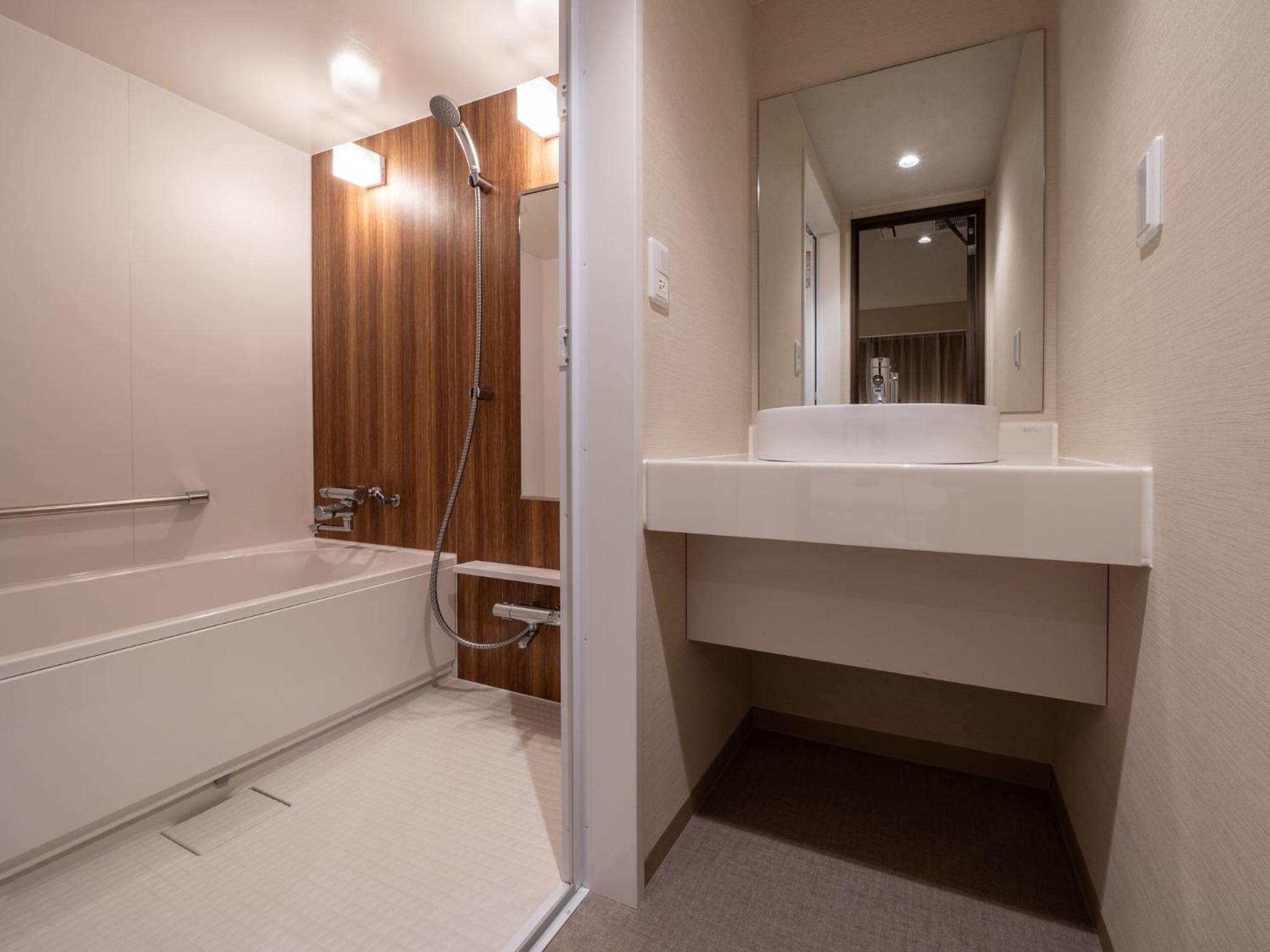 Twin Room - Photo 17
