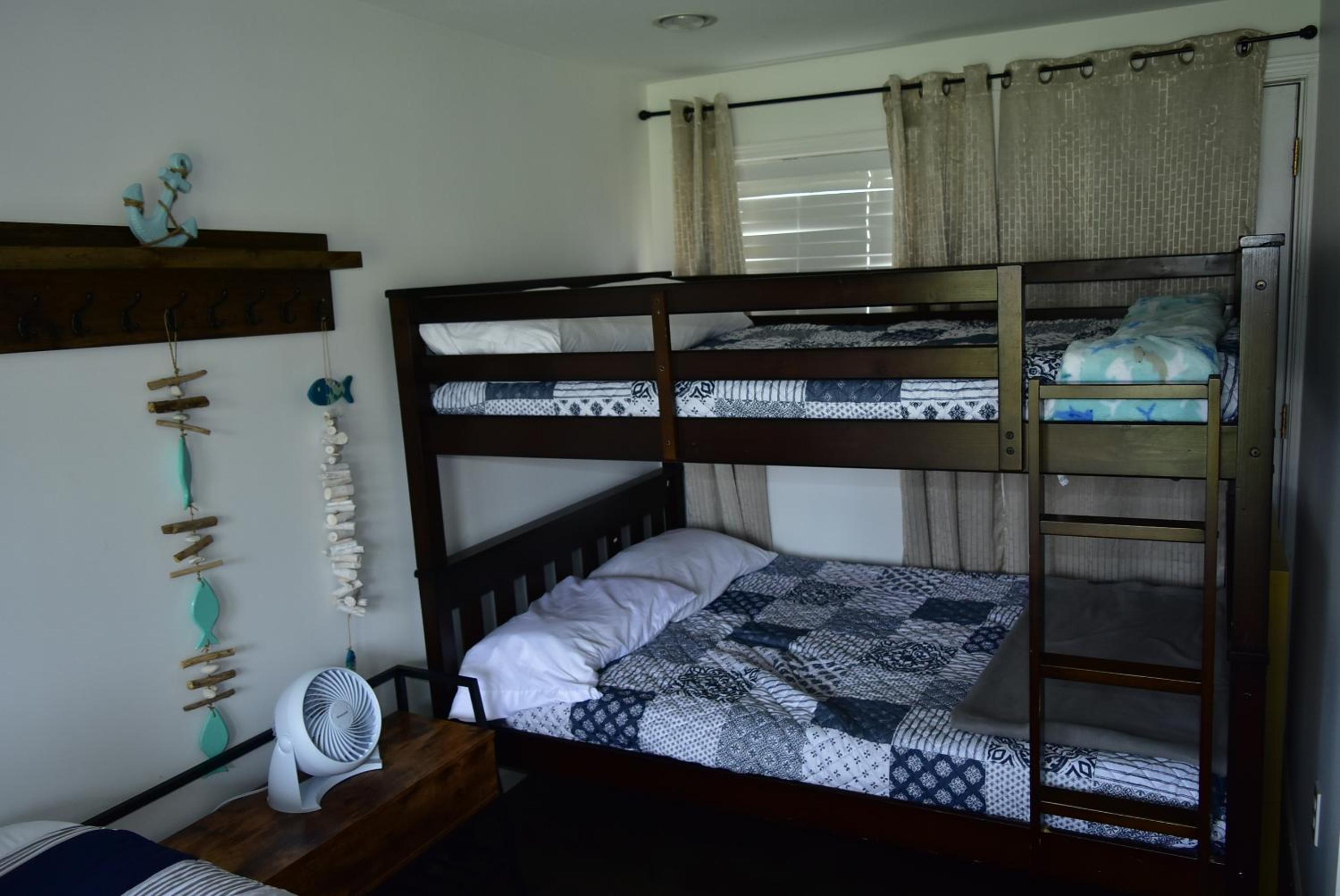 Triple Room with Private Bathroom photo 1