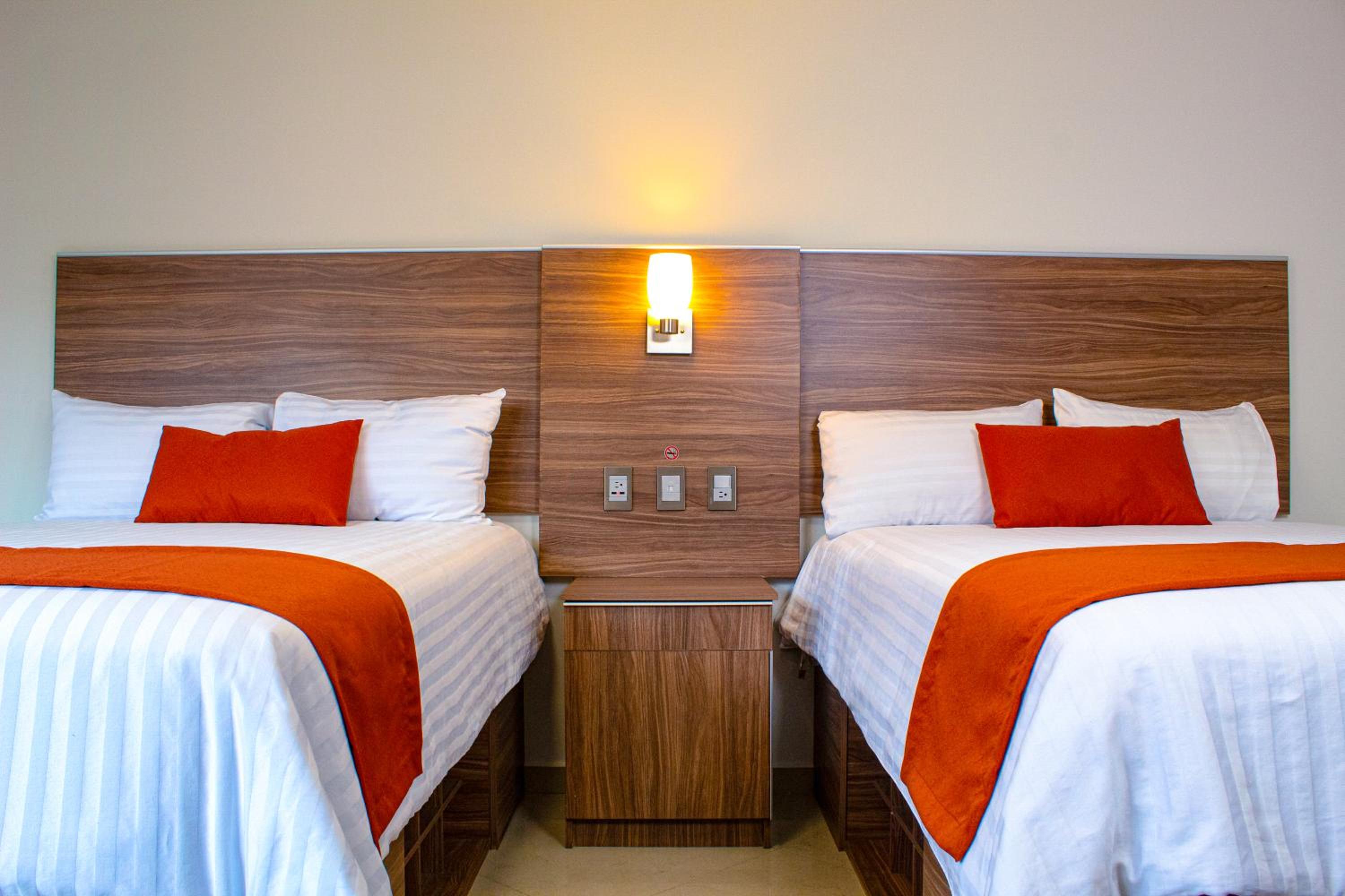 Twin Room - Photo 23