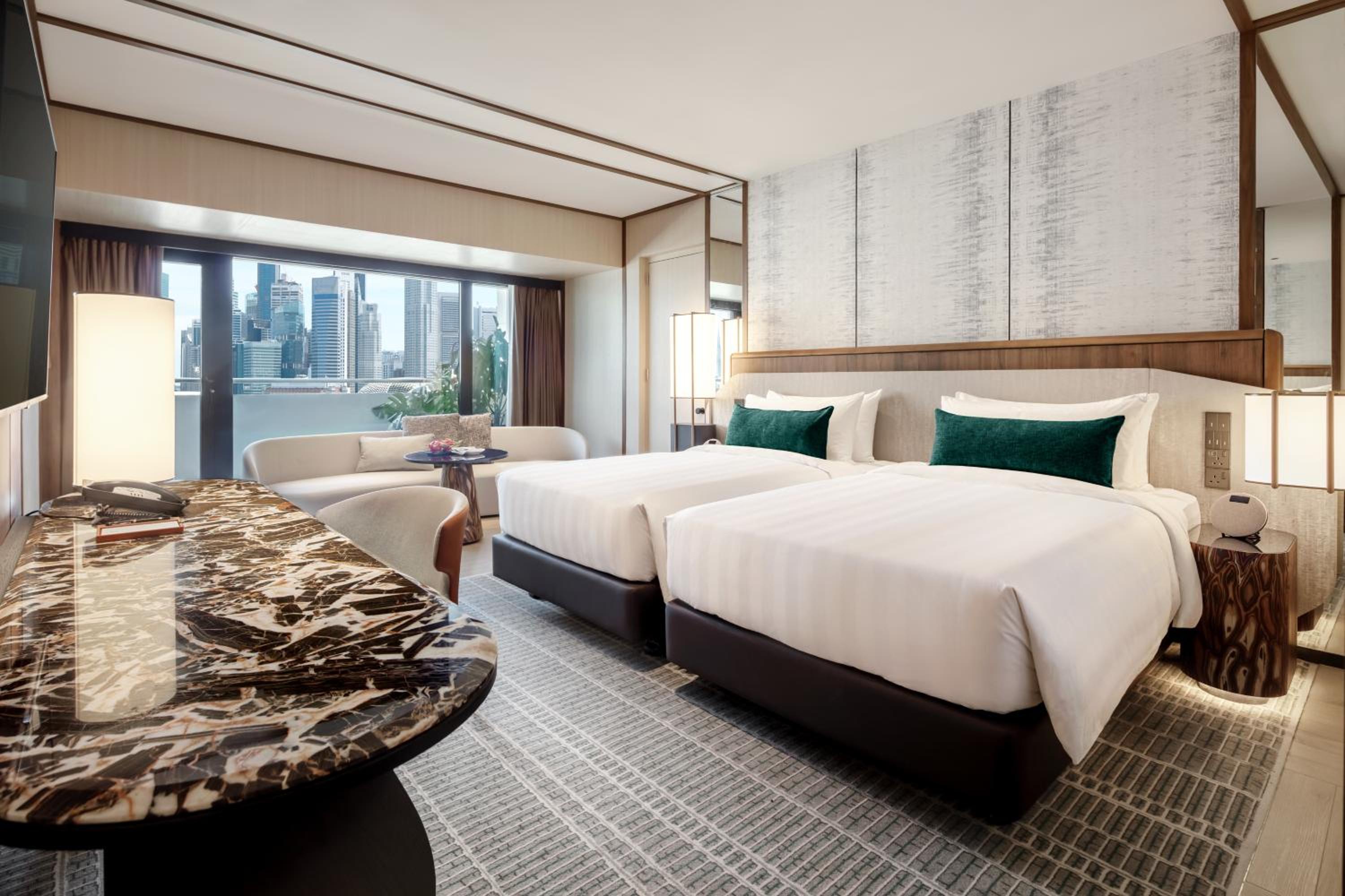 PREMIER MARINA BAY