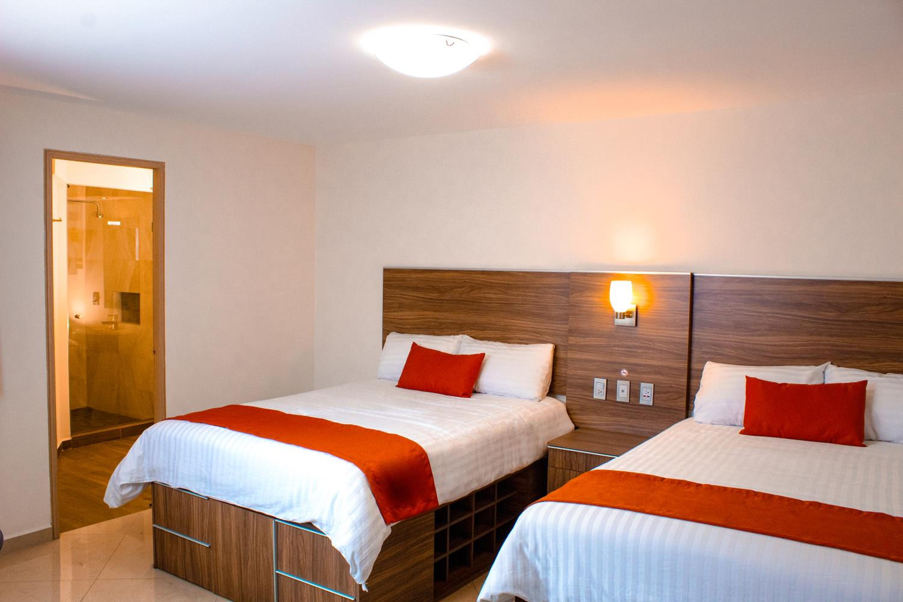 Twin Room - Photo 17