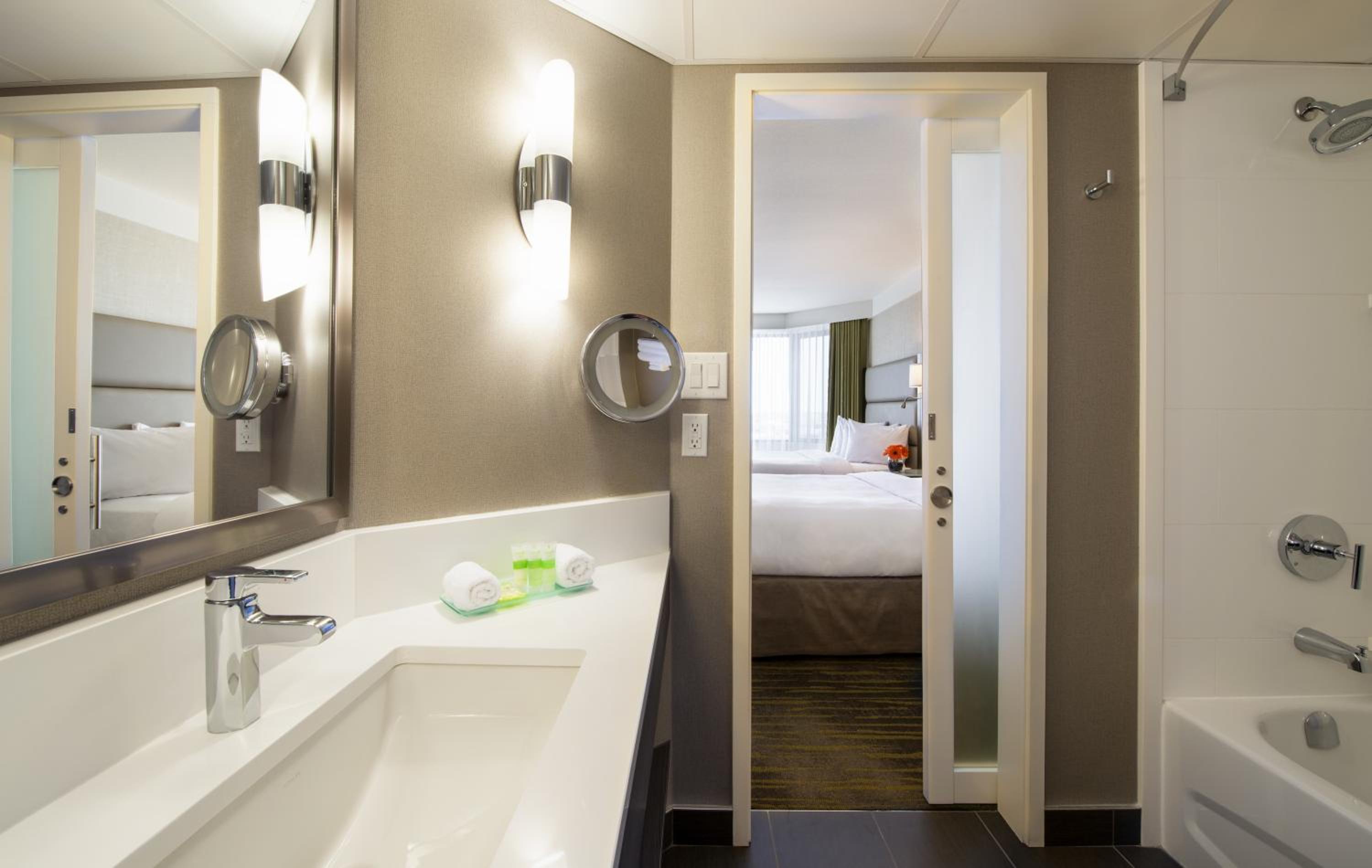 Suite (King) photo 3