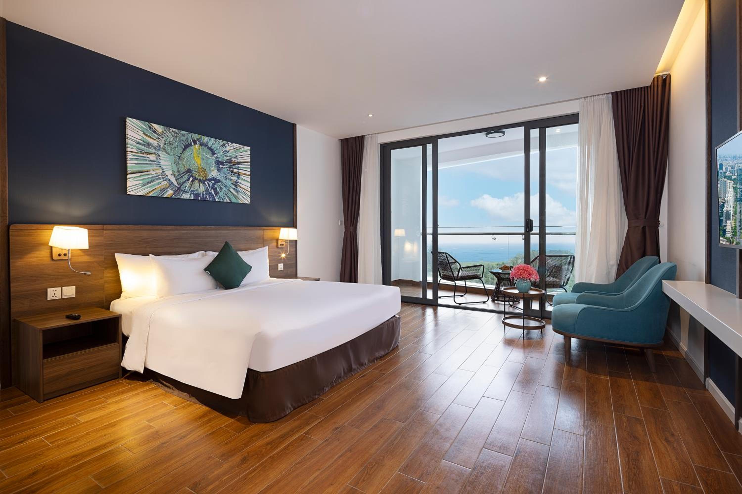 Premier Deluxe Ocean View - Photo 3
