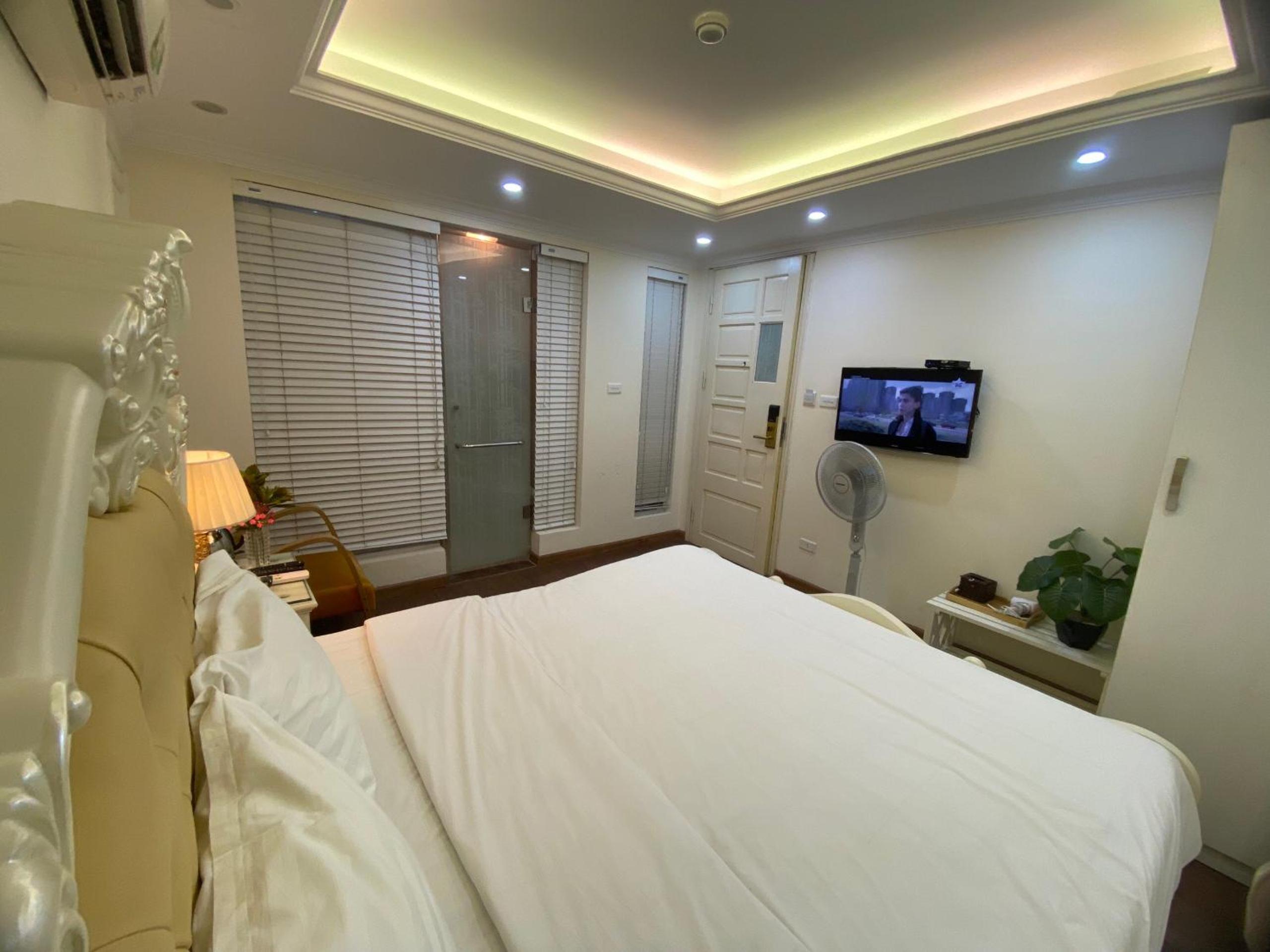 Standard King Room