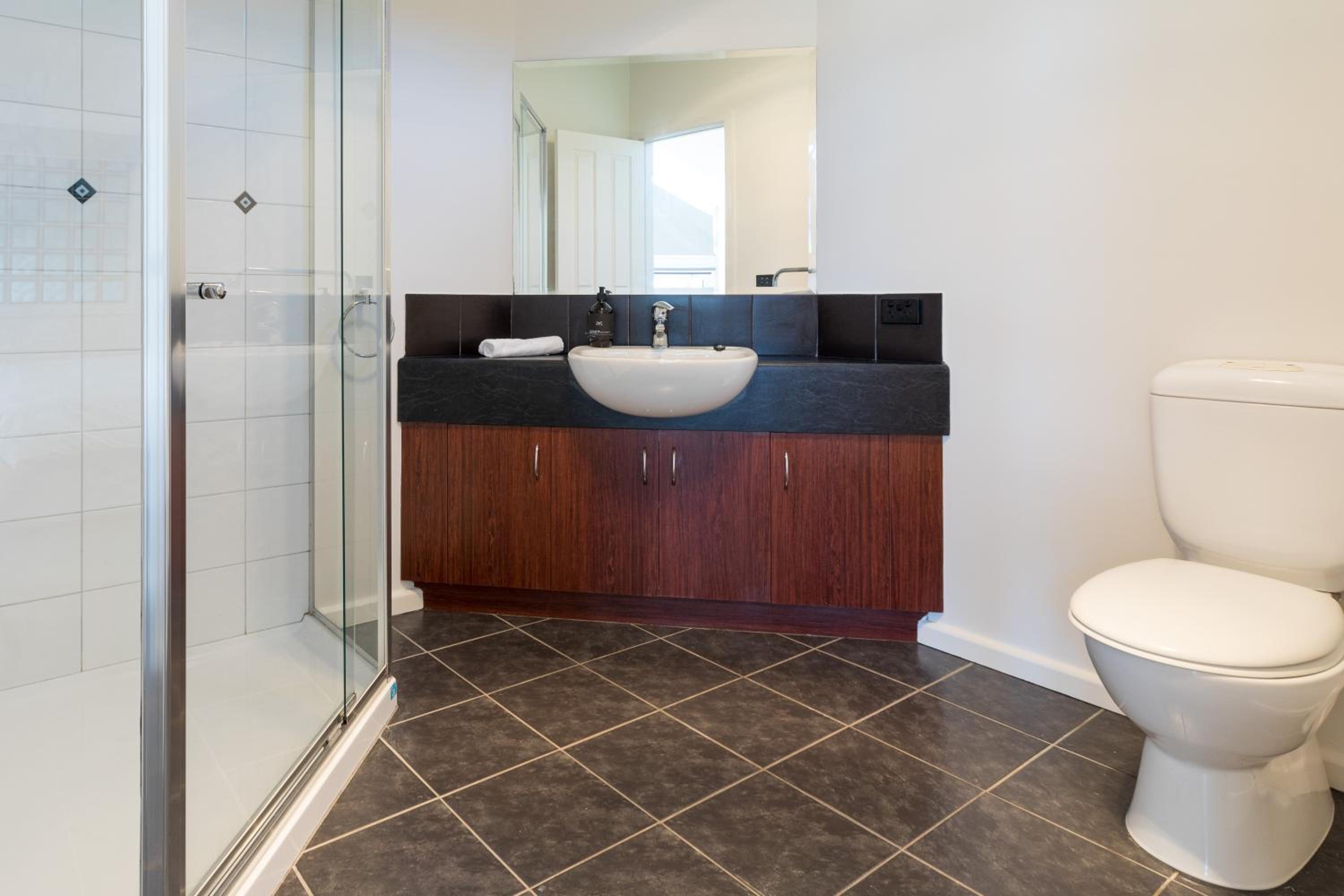 The Yarra One-Bedroom Apartment with Balcony - Photo 3