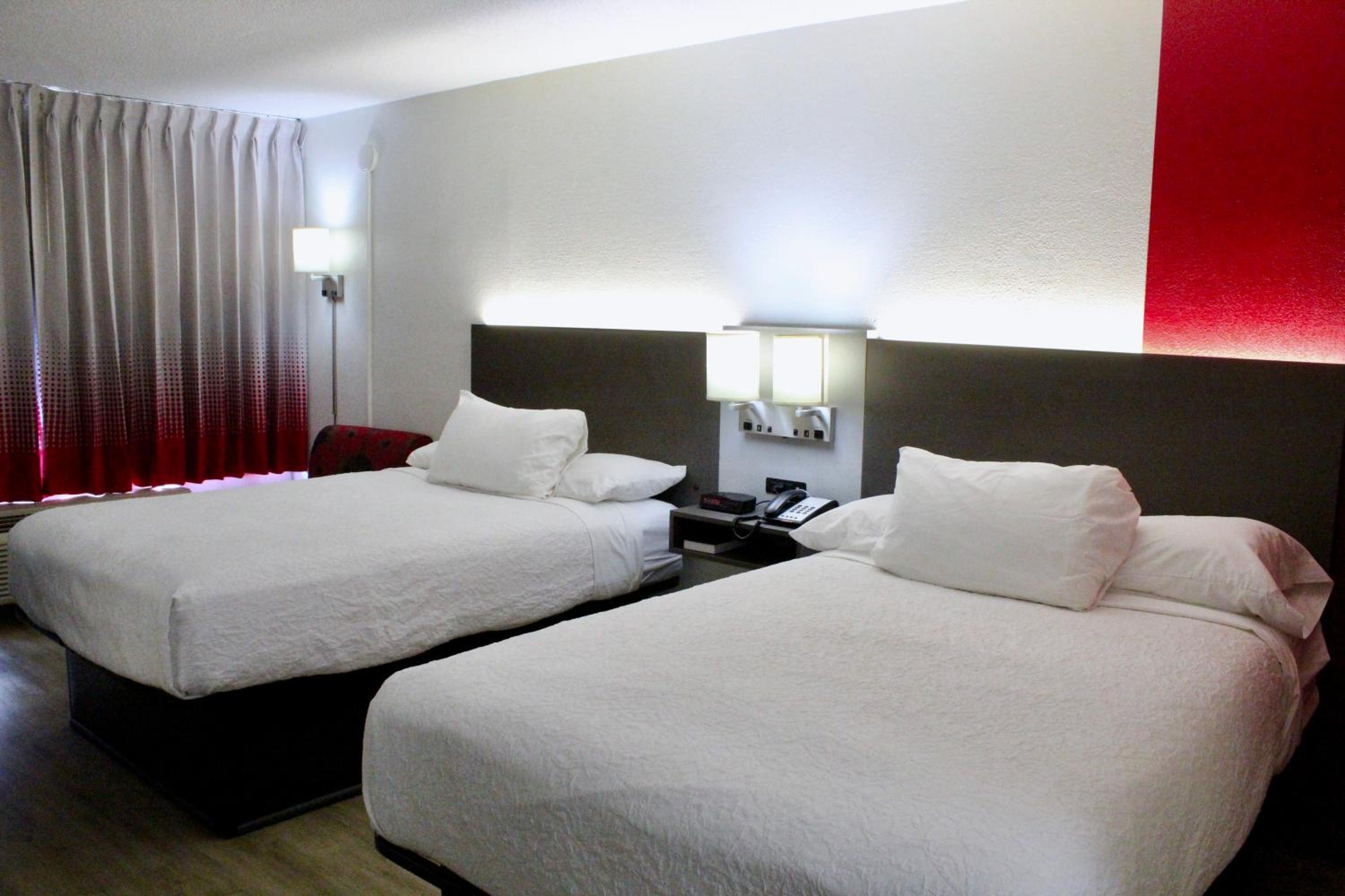Double Room with Two Double Beds - Non-Smoking - Photo 9