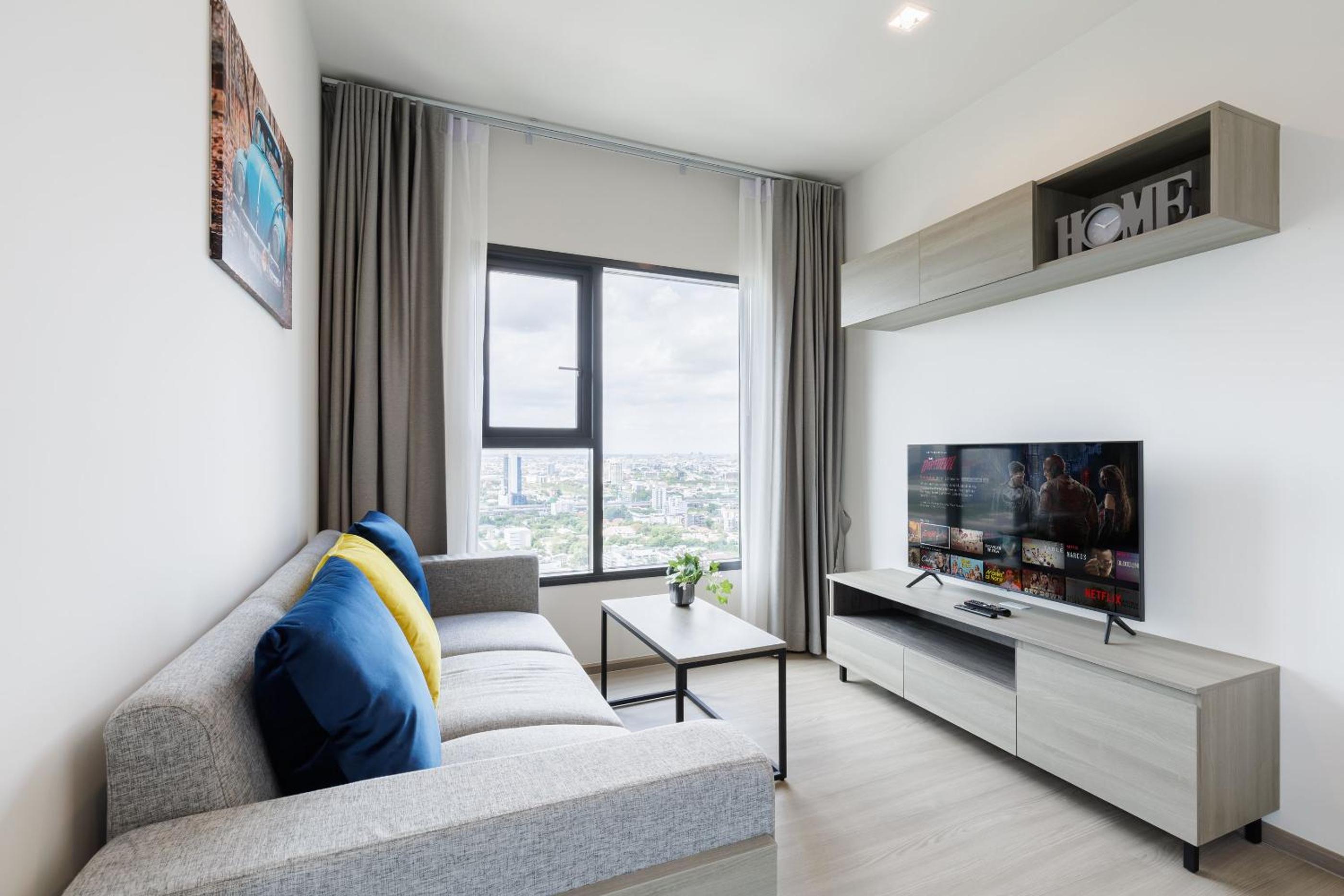 Apartment photo 2