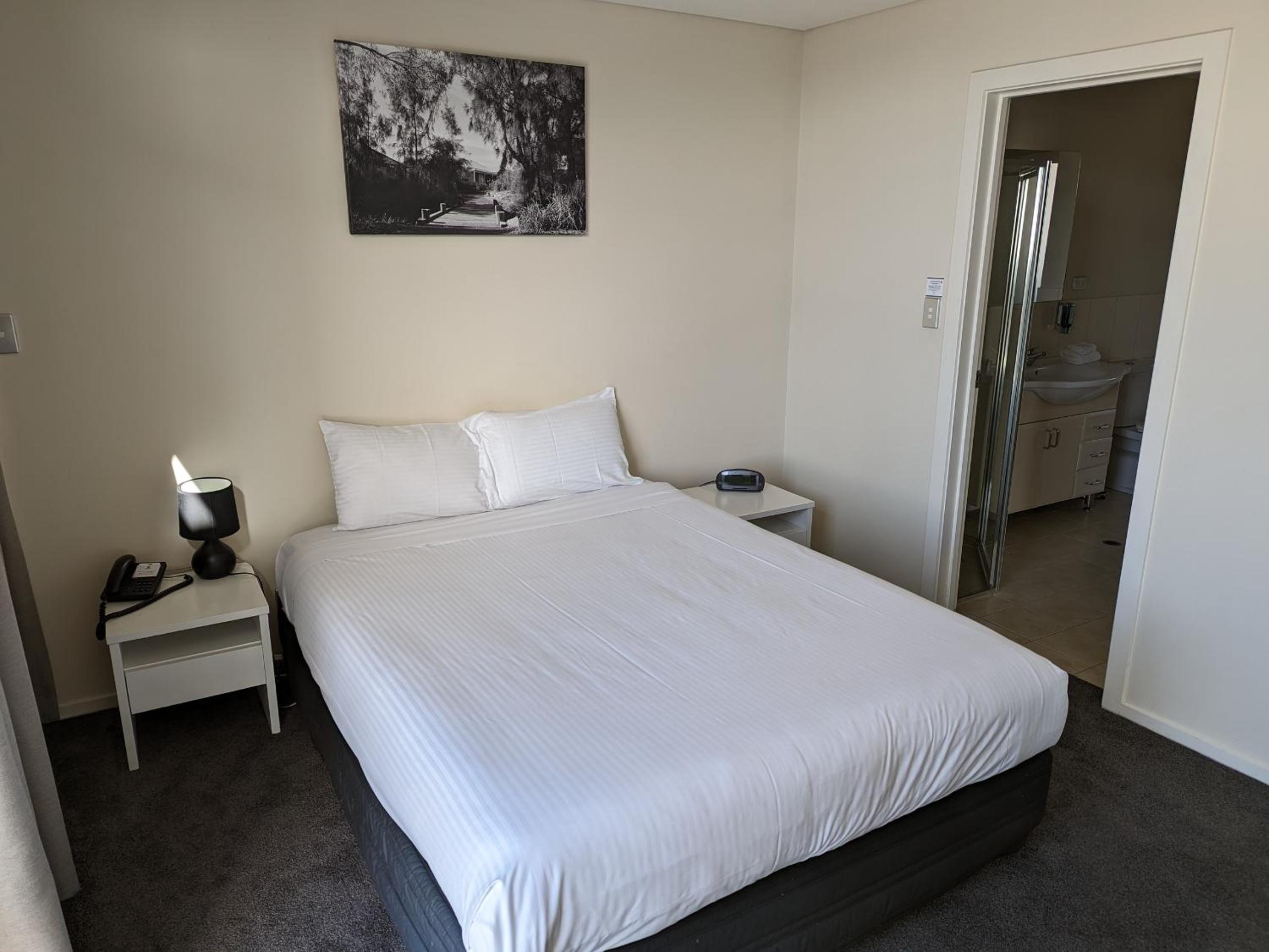 Two Bedroom Studio - Offsite & Stair Access only