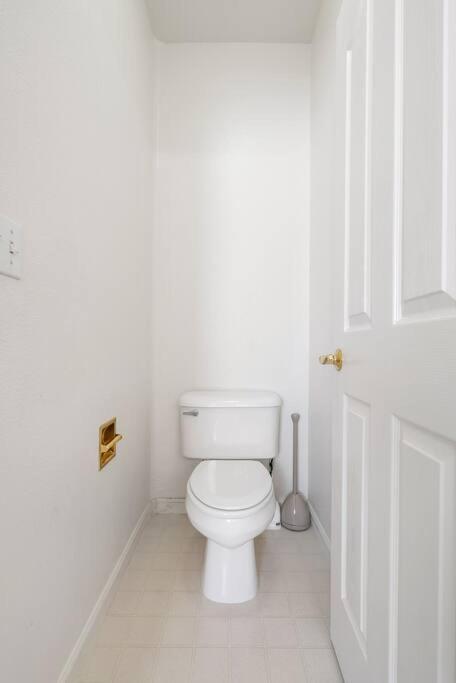 Double Room With Shared Bathroom photo 2