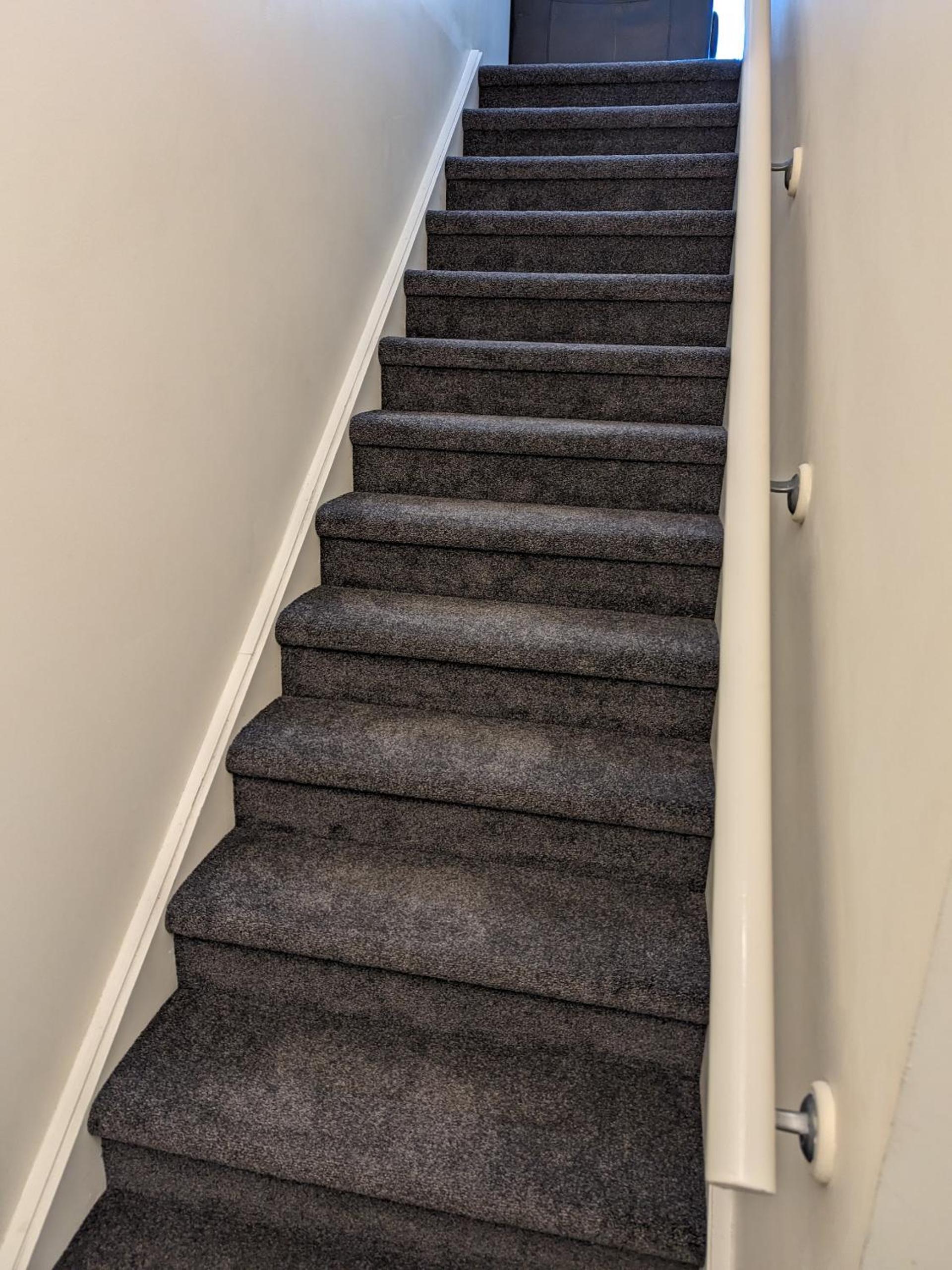 Two Bedroom Studio - Offsite & Stair Access only