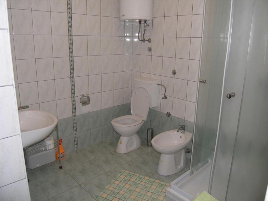 One-Bedroom Apartment photo 3