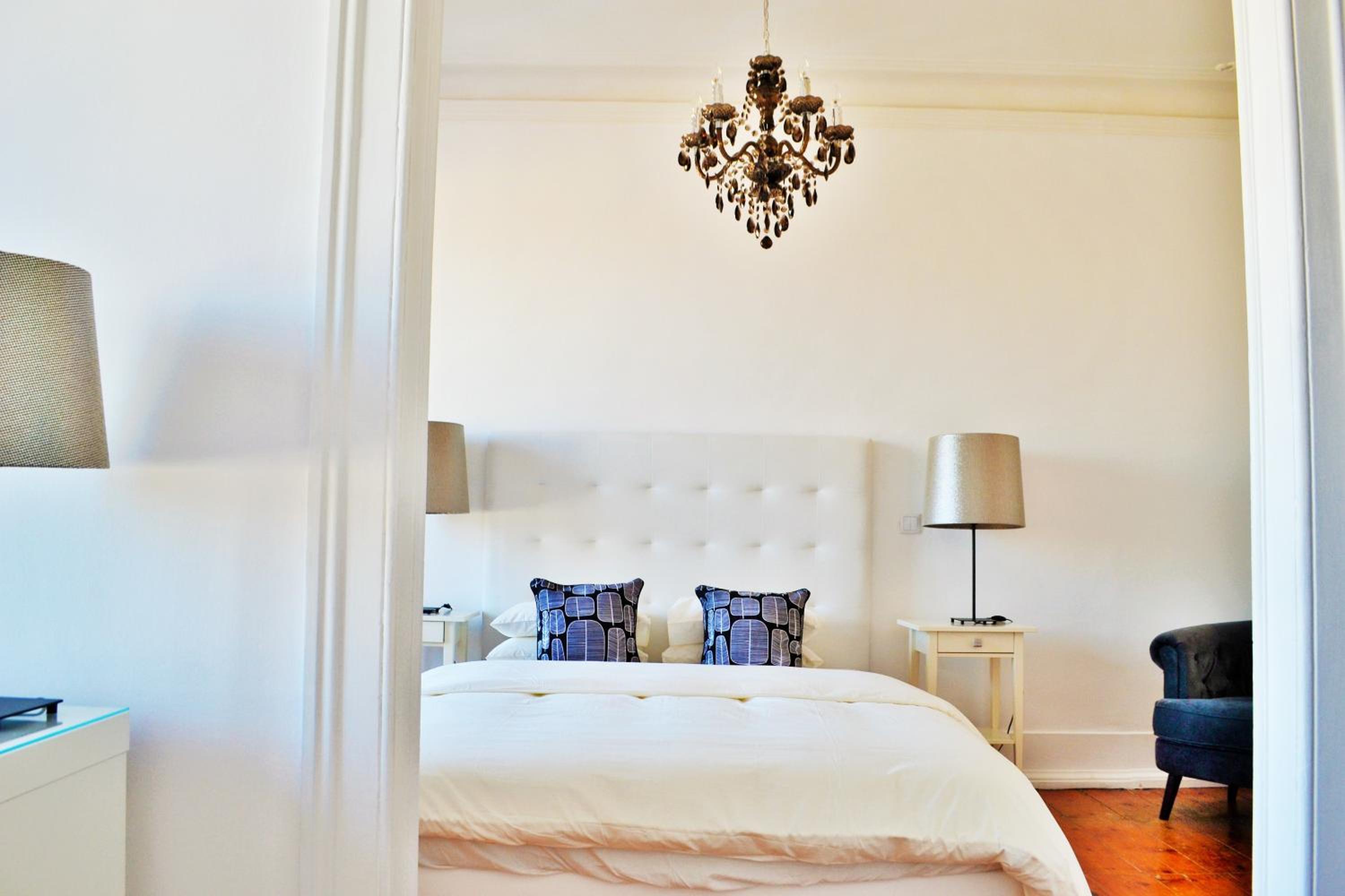 Deluxe Double Room with Balcony photo 3