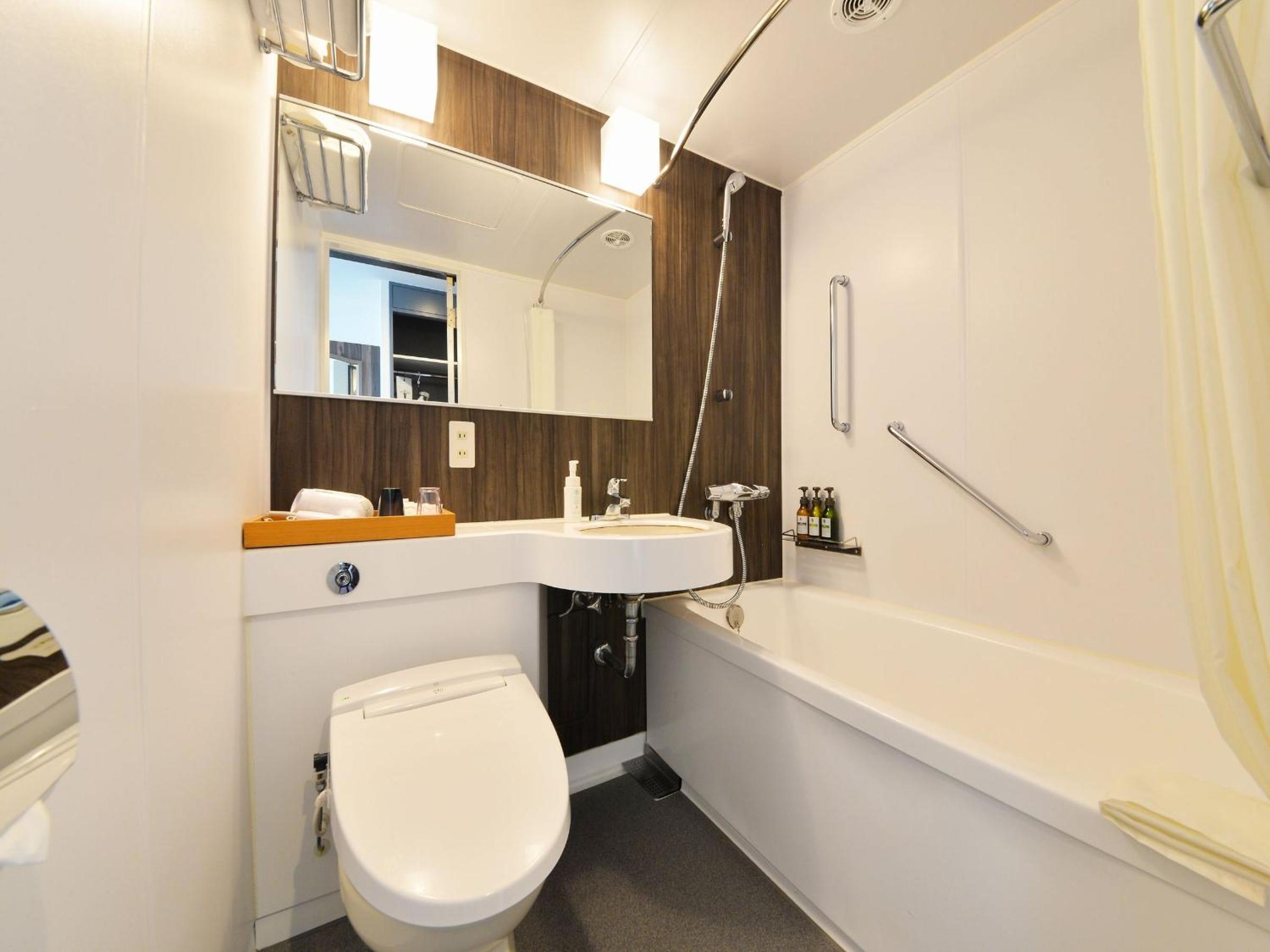 Standard Triple Room B - Smoking photo 2
