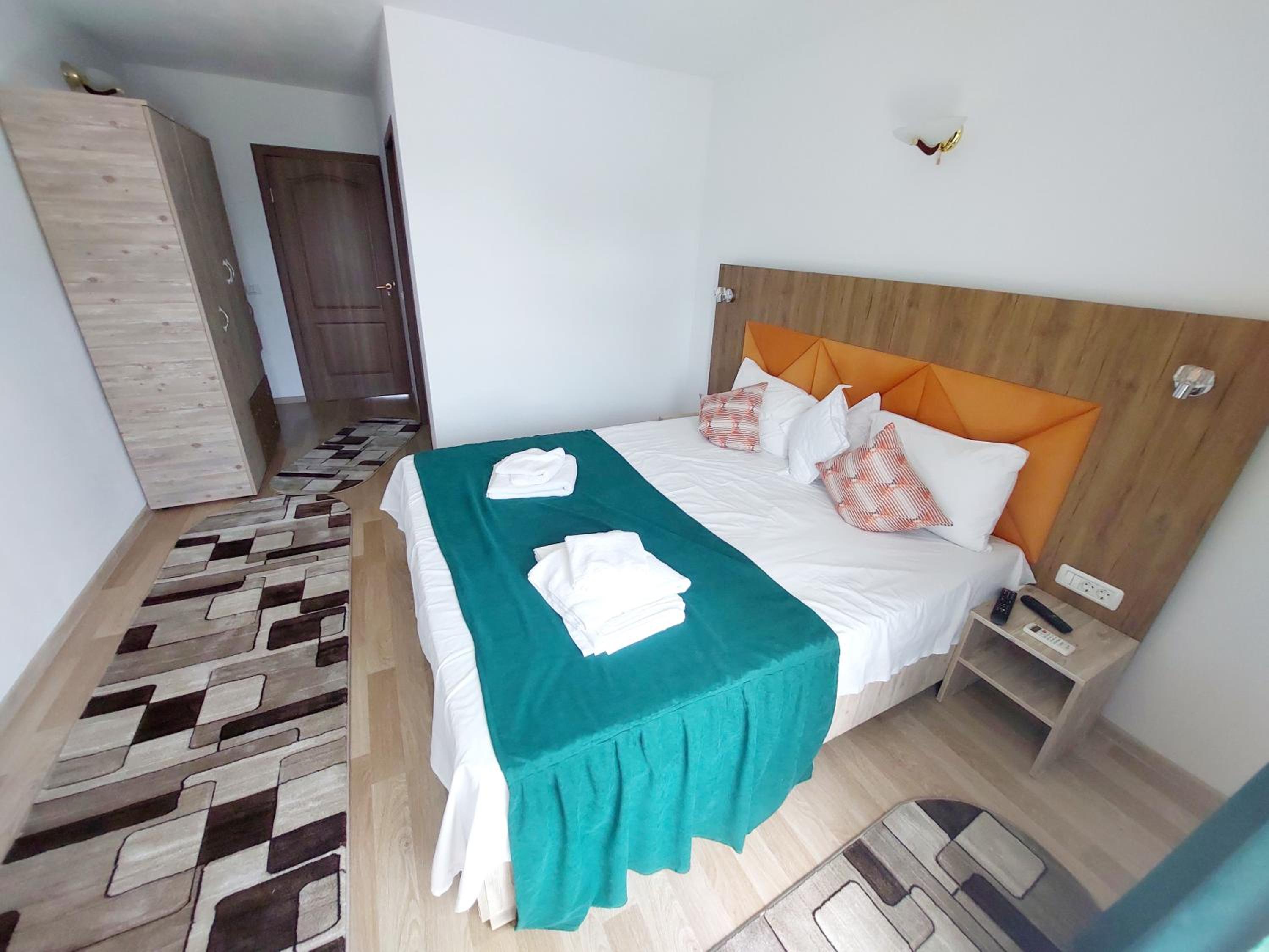 Double Room with Garden View - Photo 1
