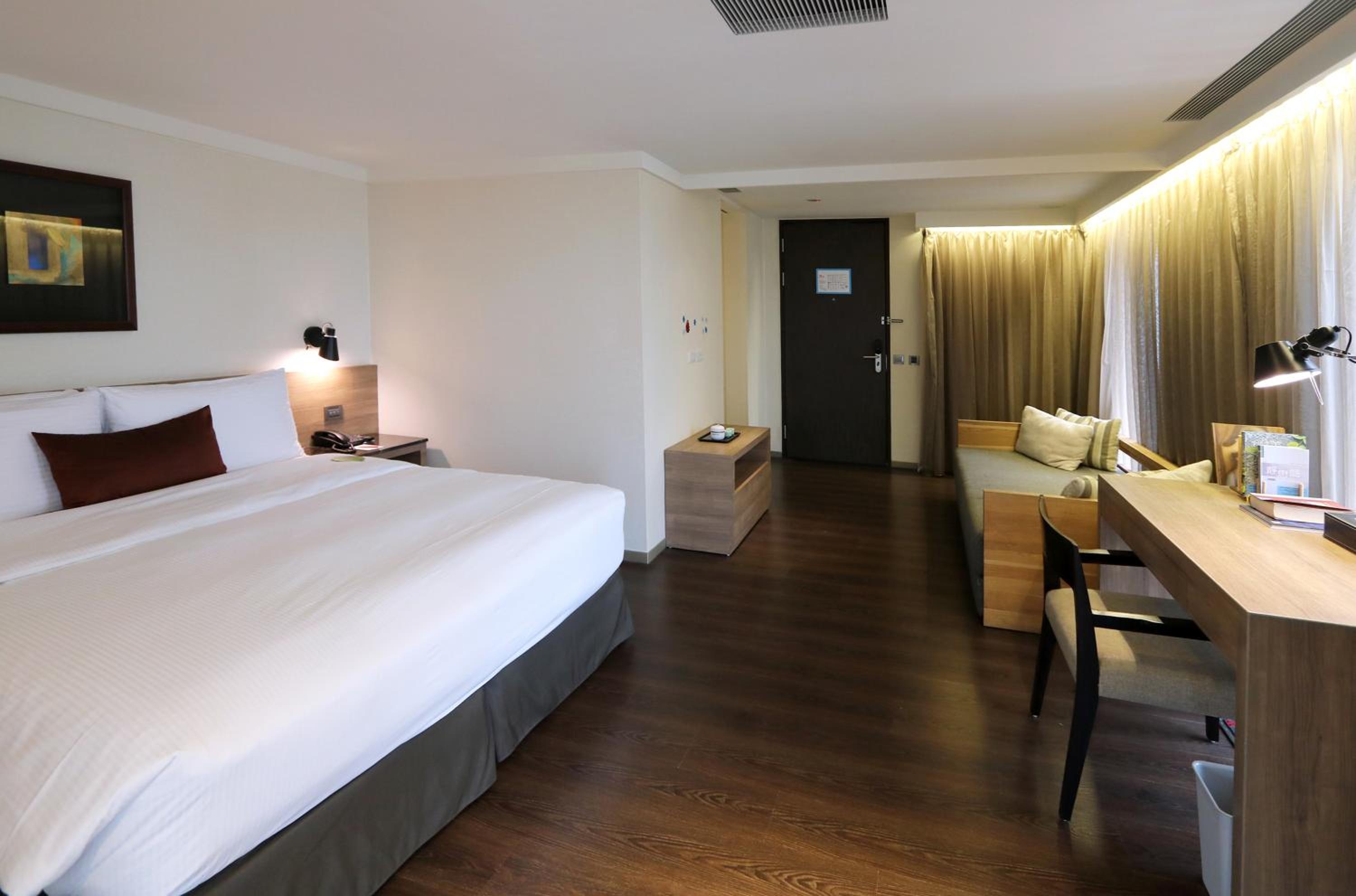 Executive Suite photo 2