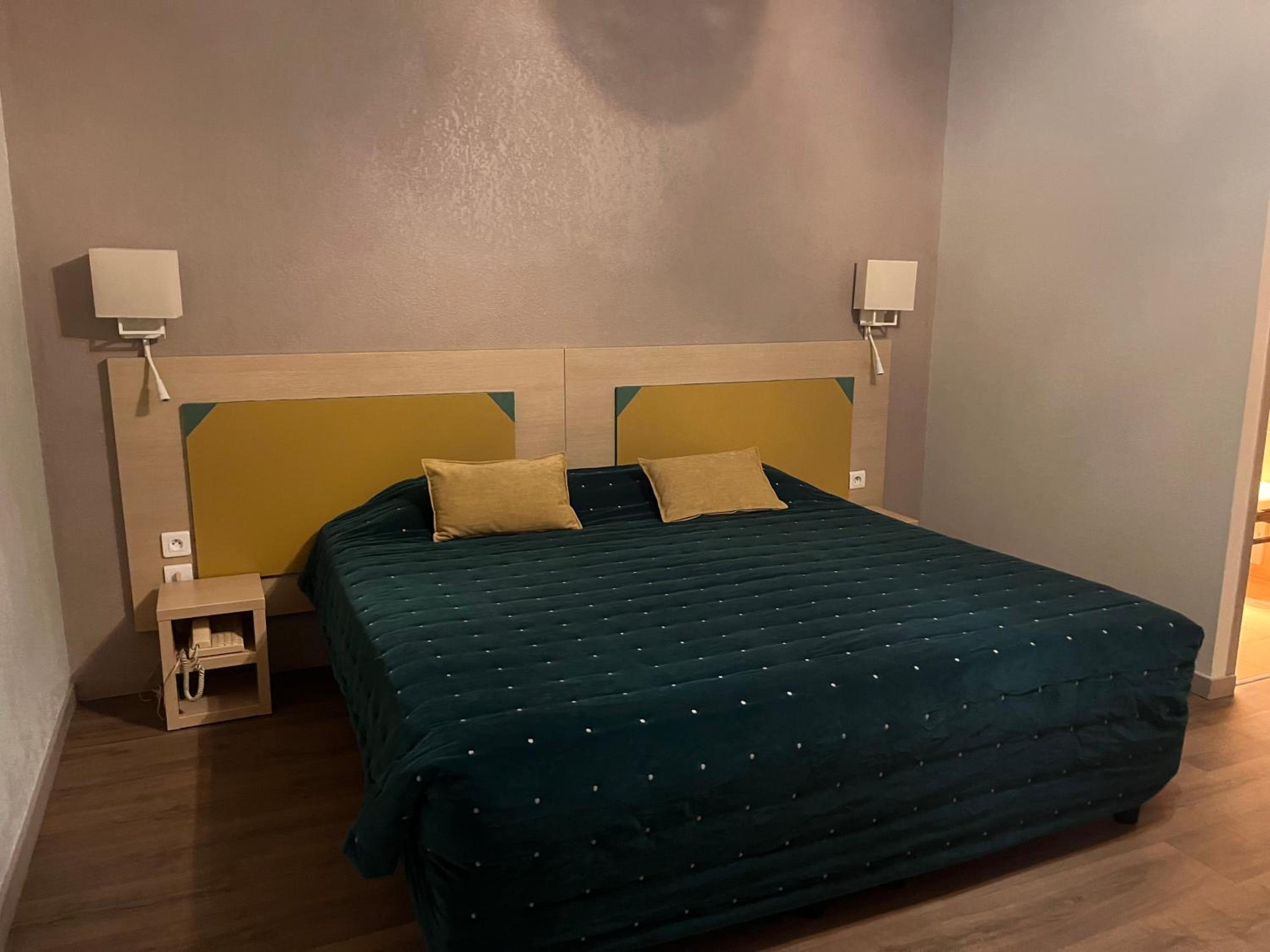  Triple Room - Photo 1