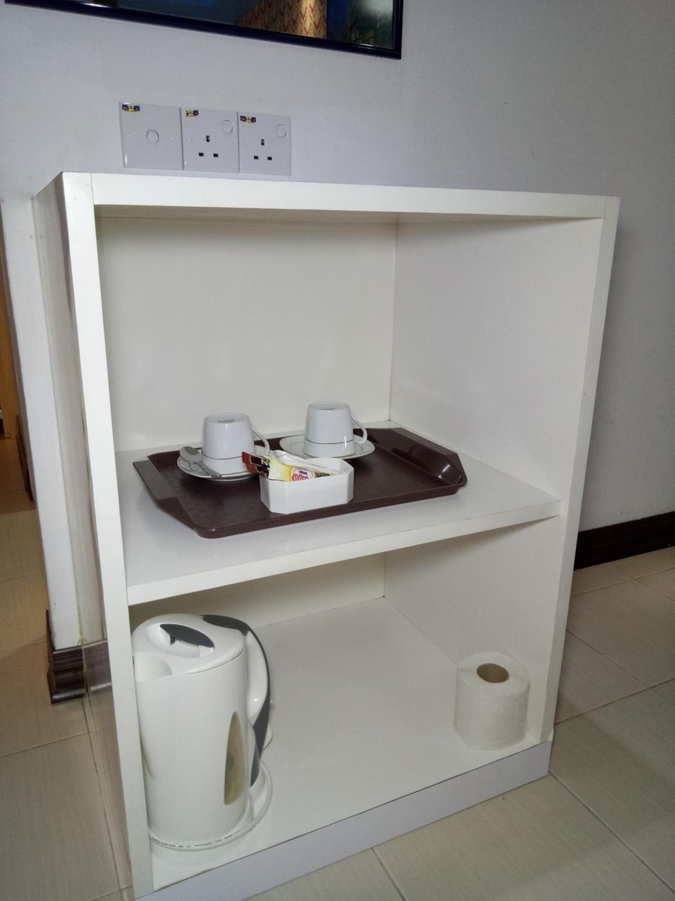 Standard Twin Room - Photo 2