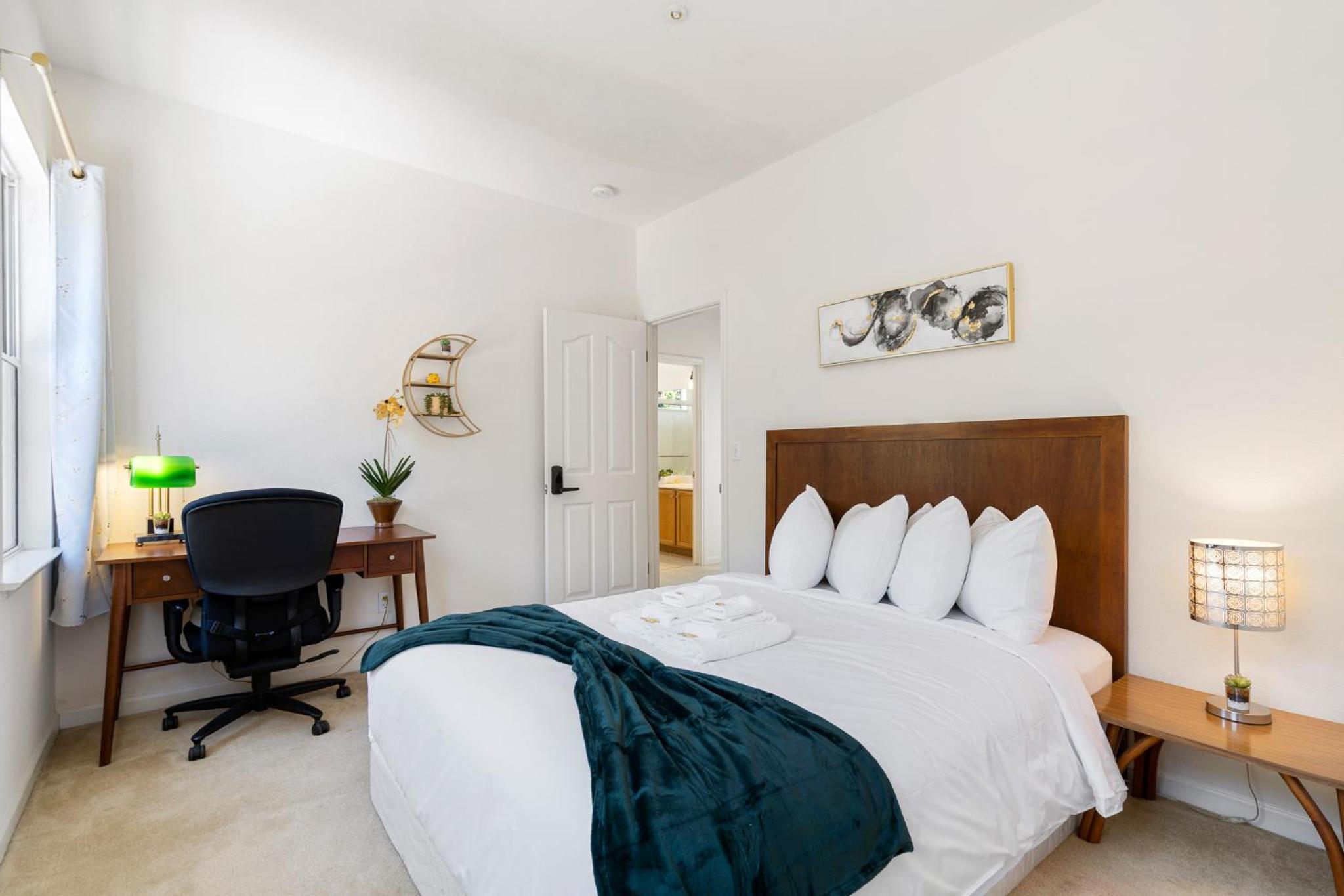 Double Room With Shared Bathroom photo 1
