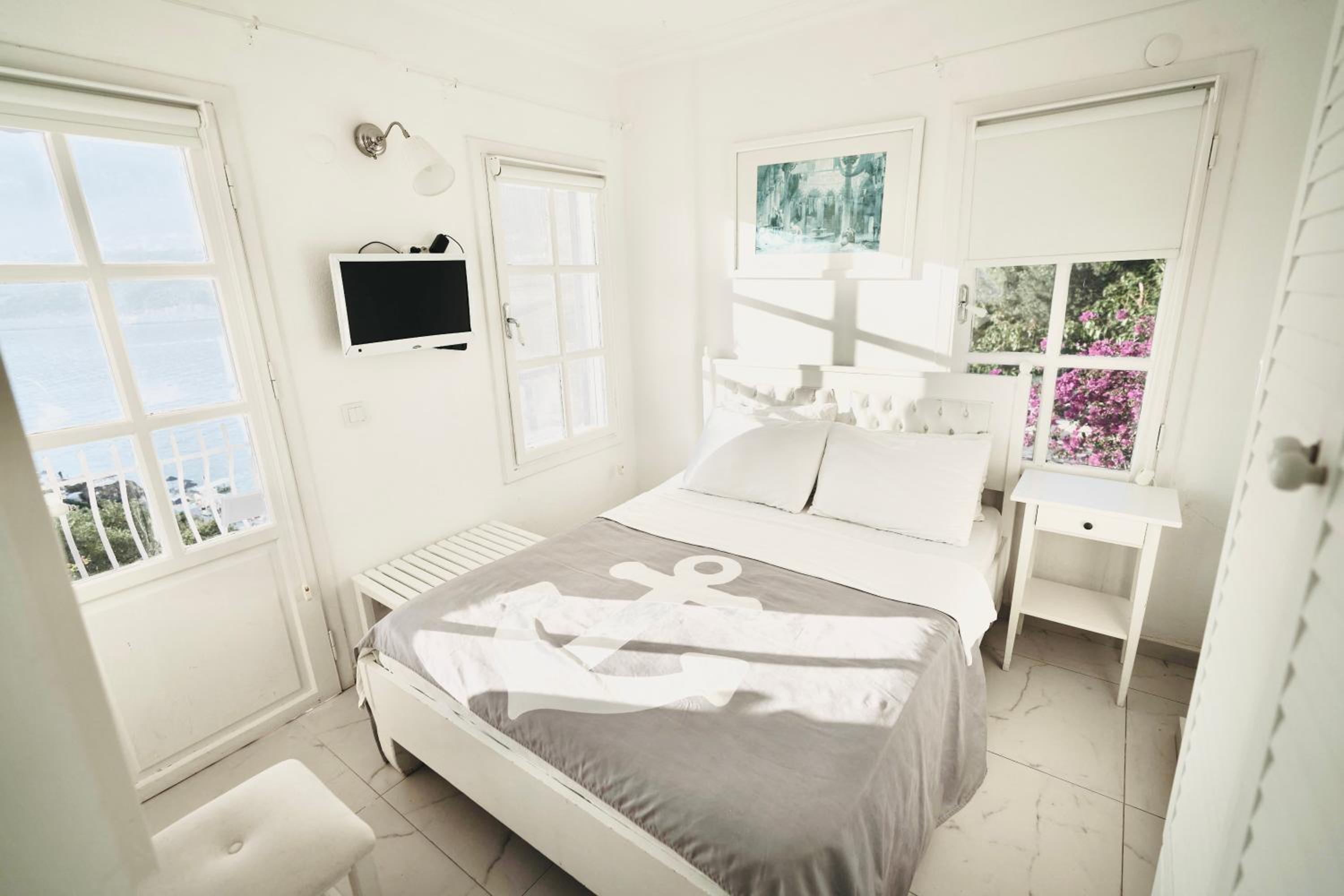 Double Room With Balcony And Sea View - Photo 46