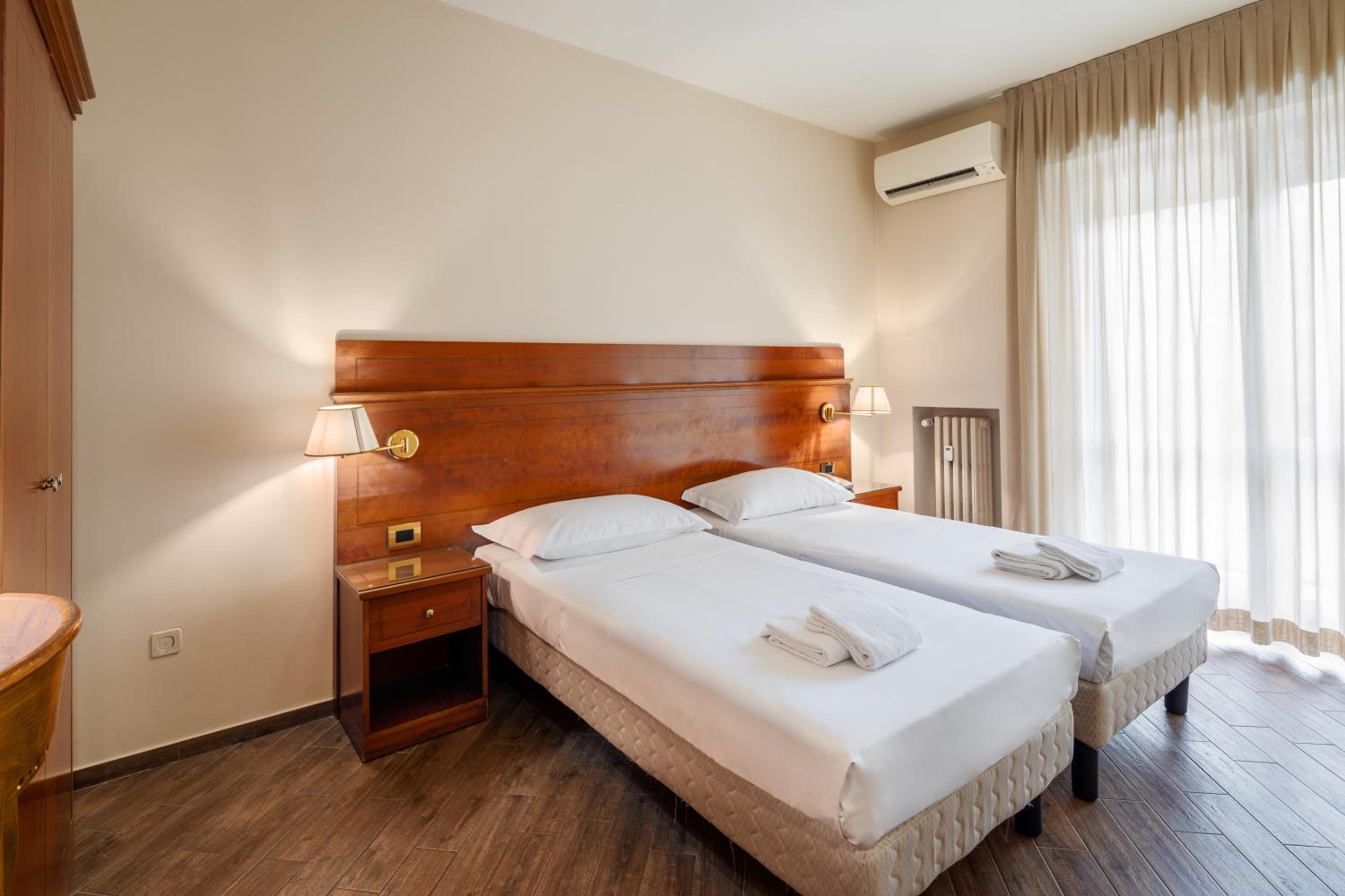 Standard Double or Twin Room with Balcony - Photo 1