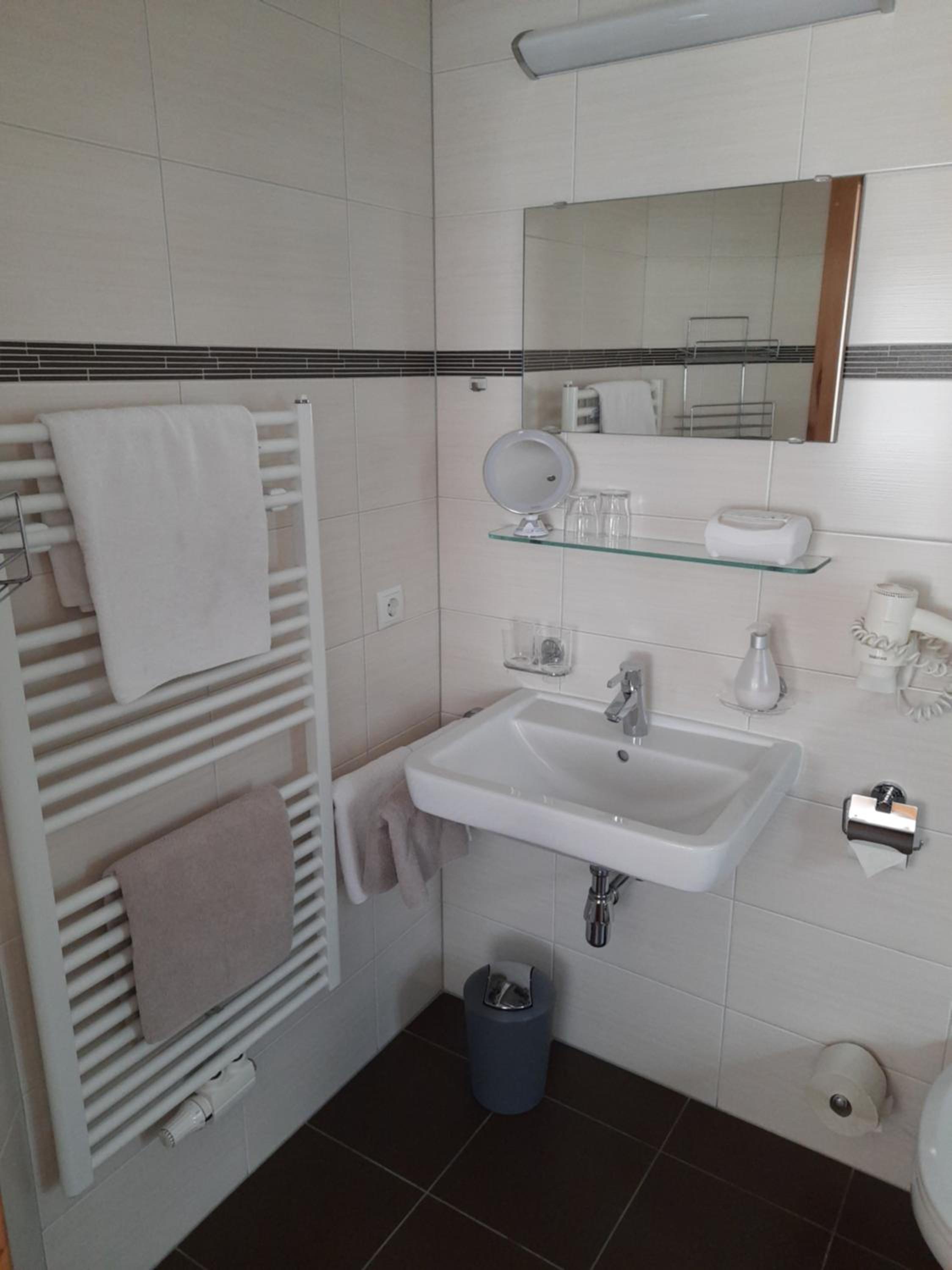 Double or Twin Room photo 2