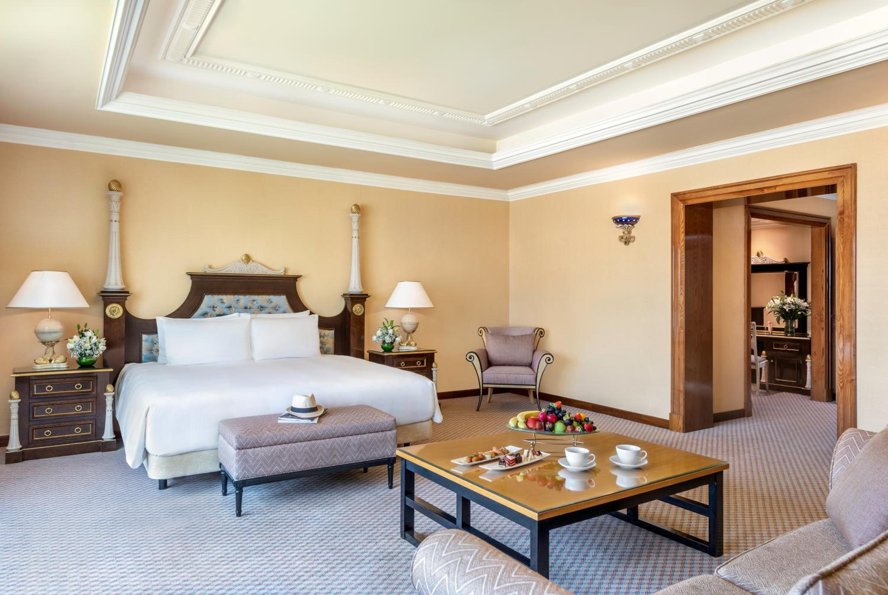 Four Bedroom VillaFree daily shuttle bus to Yas attractions, Yas Mall and Grand Mosque photo 3