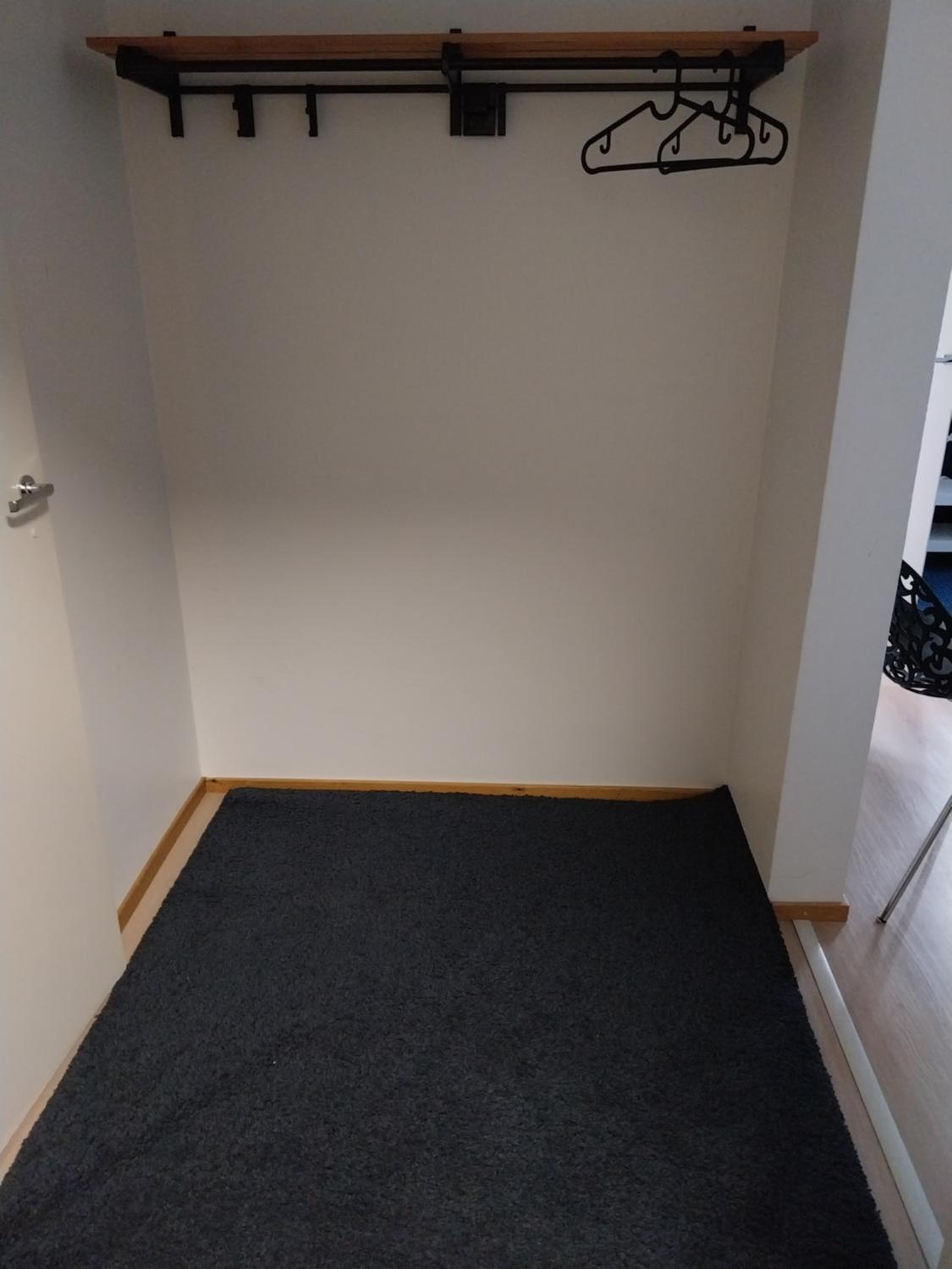 One-Bedroom Apartment photo 3