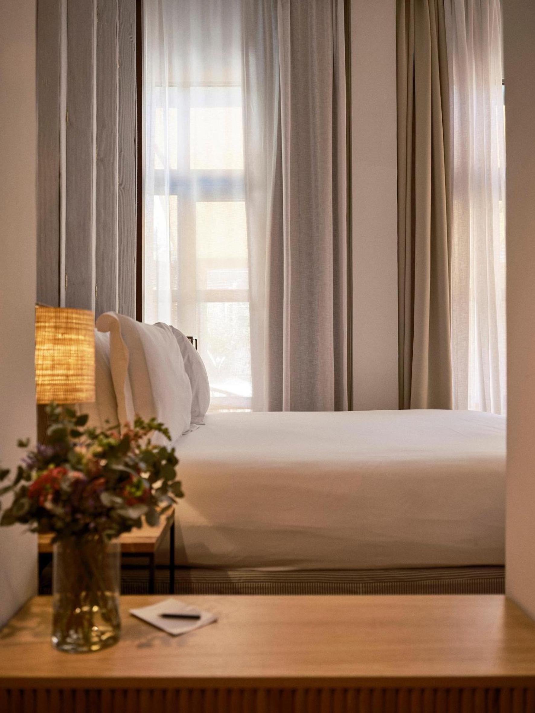 Double or Twin Room with Terrace thumbnail 6