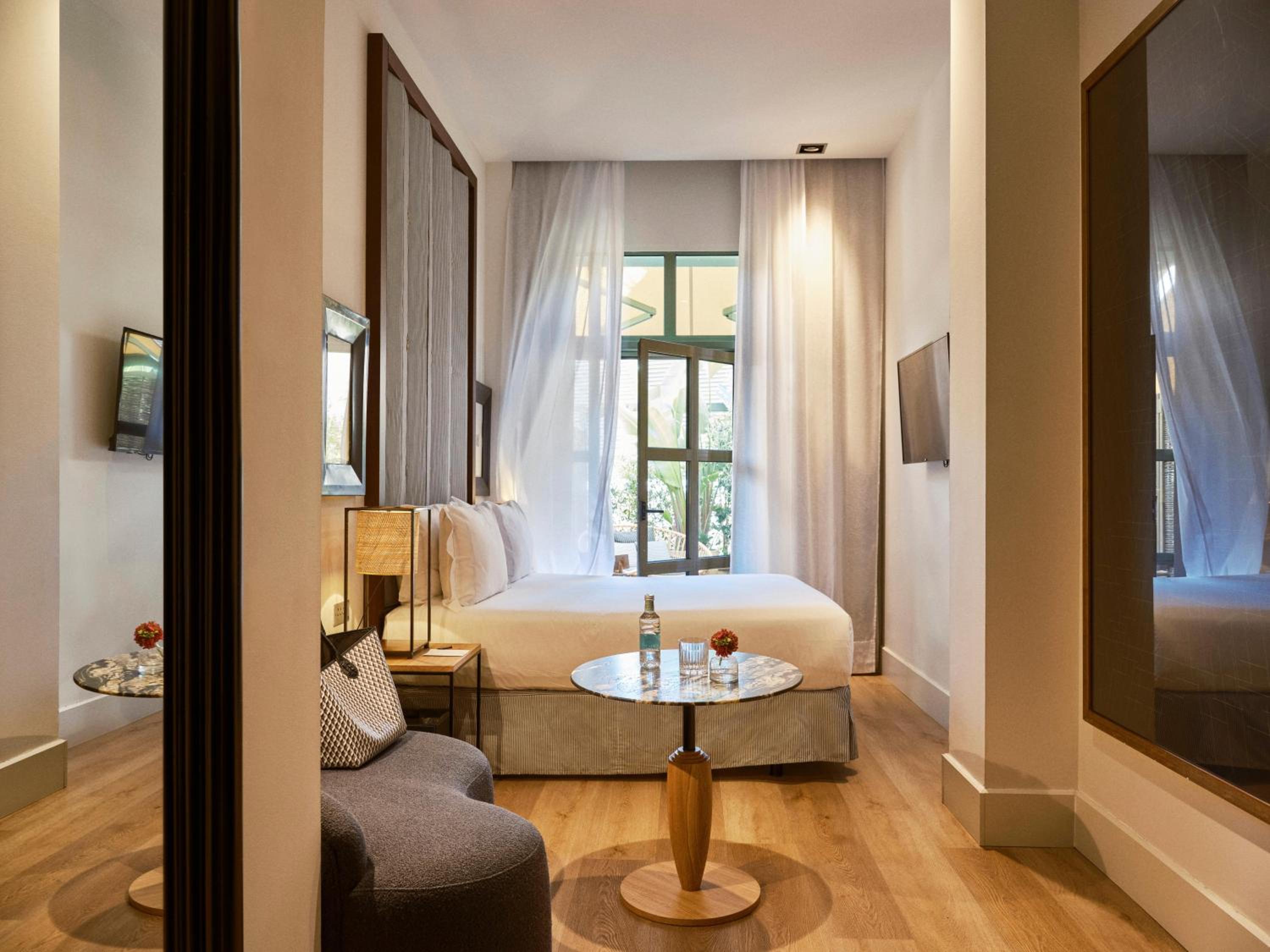 Double or Twin Room with Terrace