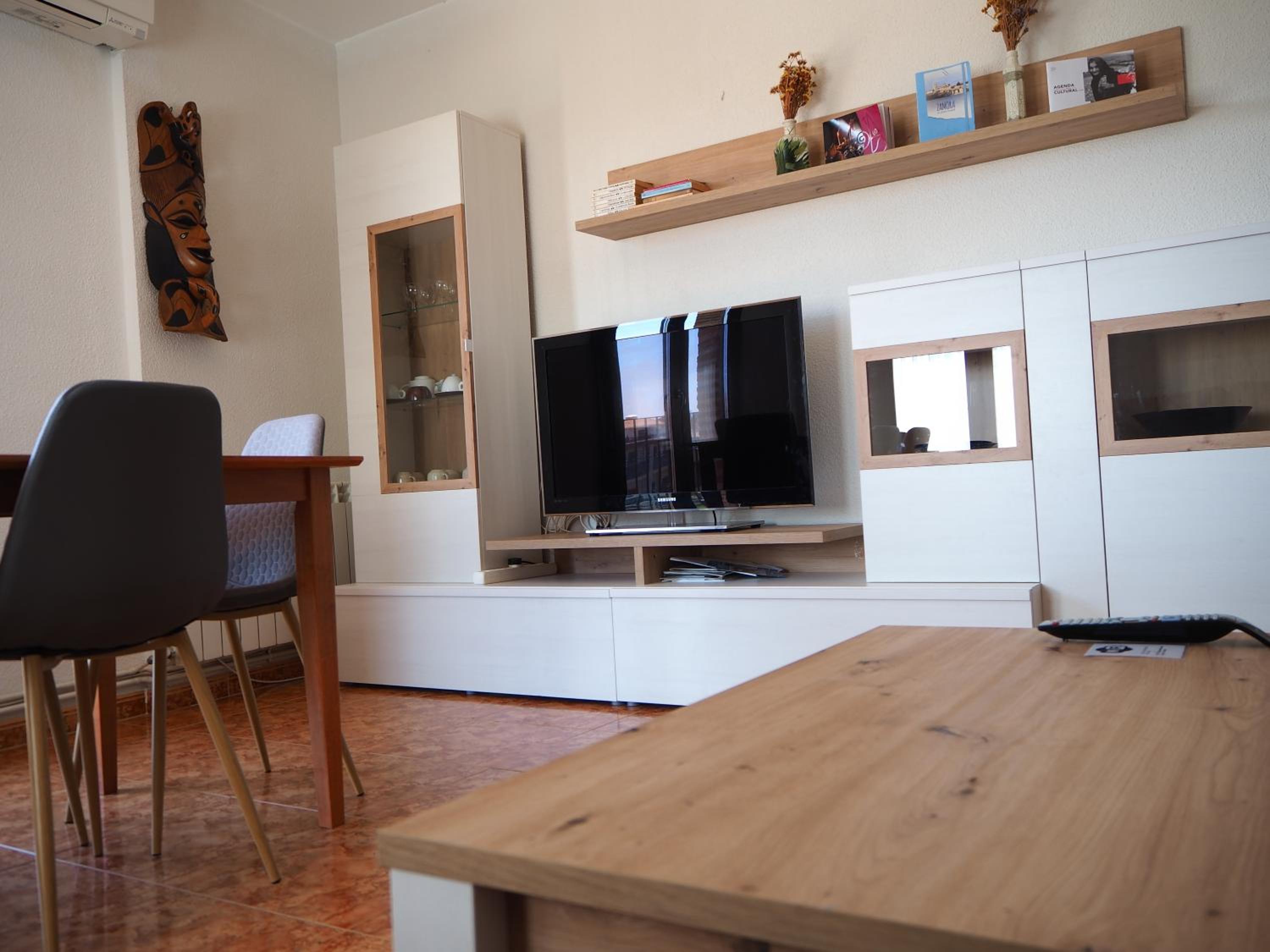 Three-Bedroom Apartment photo 2