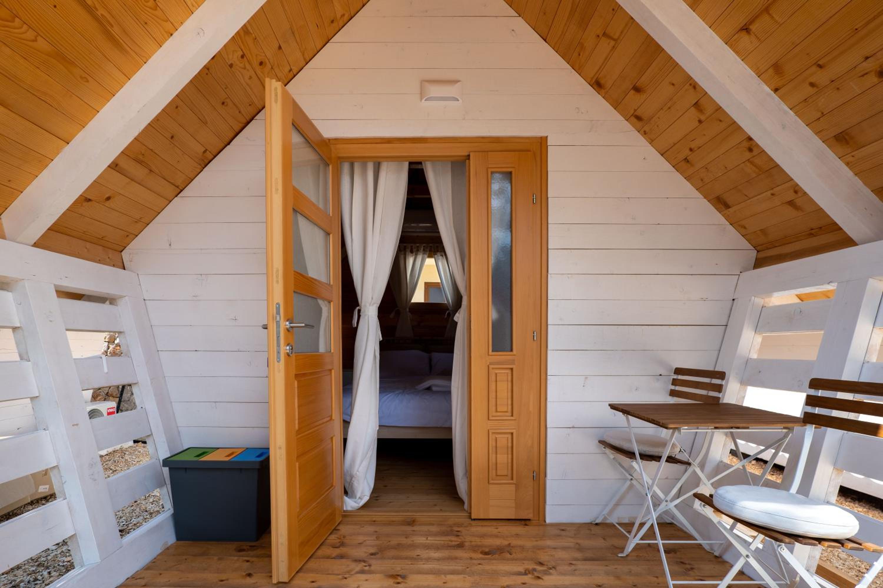 Glamping Hut photo 2