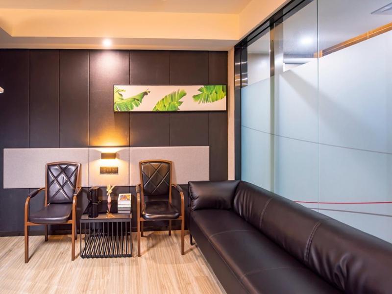 Selected Business Suite photo 2