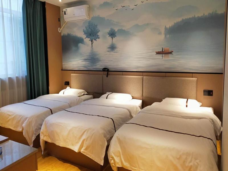 Mainland Chinese Citizens - Classic Triple Room photo 1