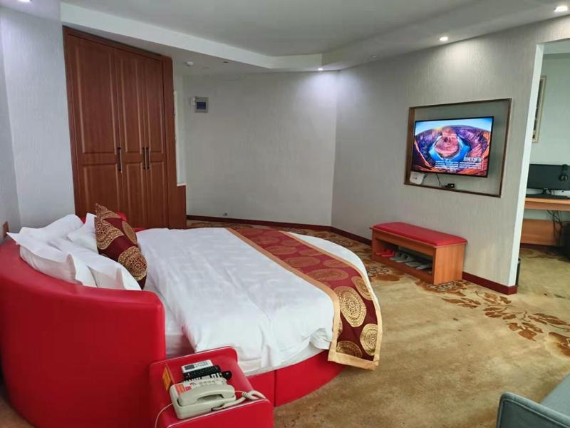 Flavour Round Bed Room