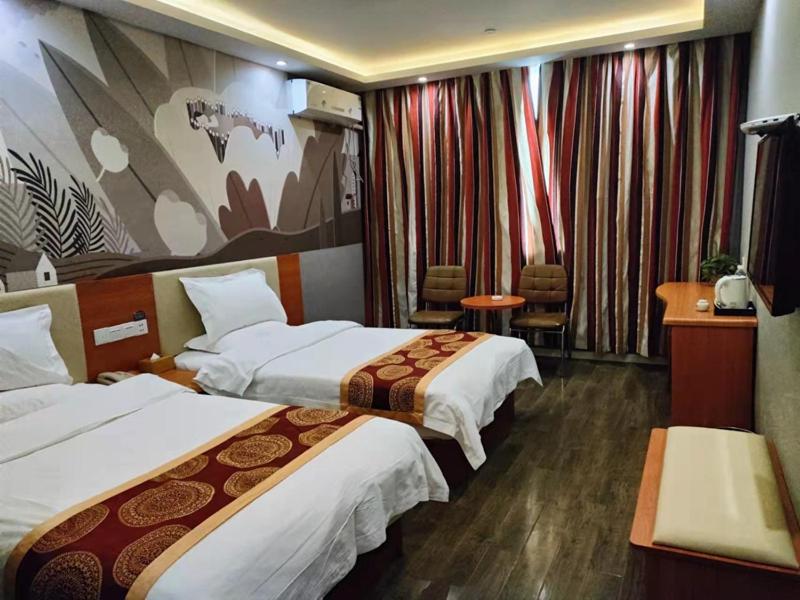 Elegant Twin Room