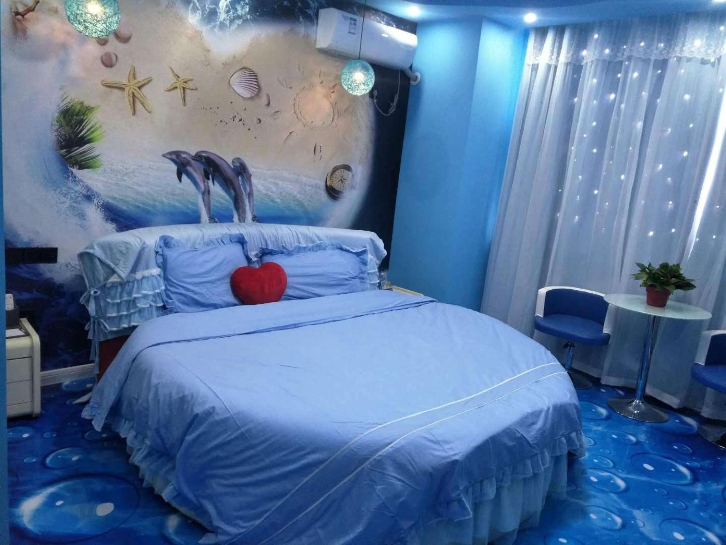 Flavour Round Bed Room photo 1