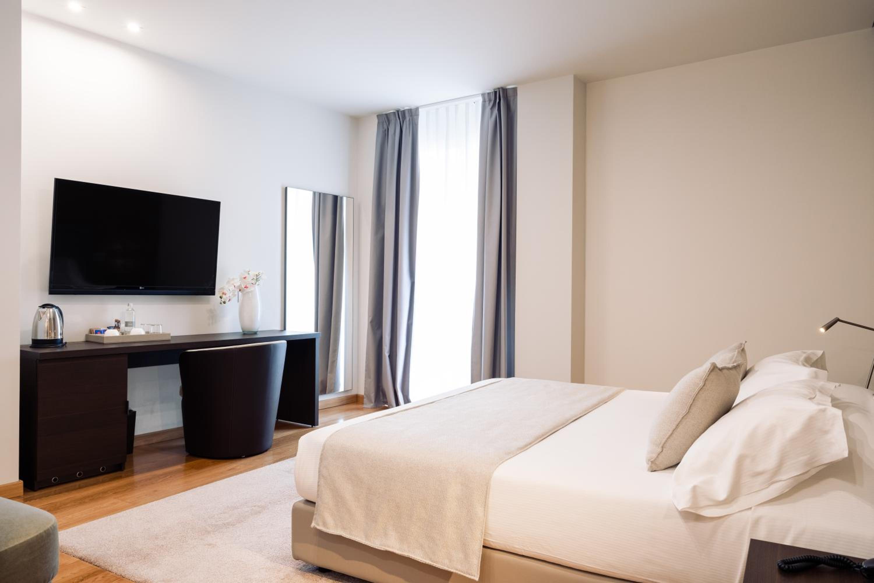 Junior Suite - Photo 1
