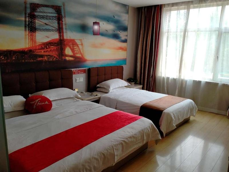 Mainland Chinese Citizens - Family Room photo 2
