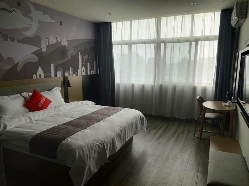 Mainland Chinese Citizens - Deluxe Double Room photo 2