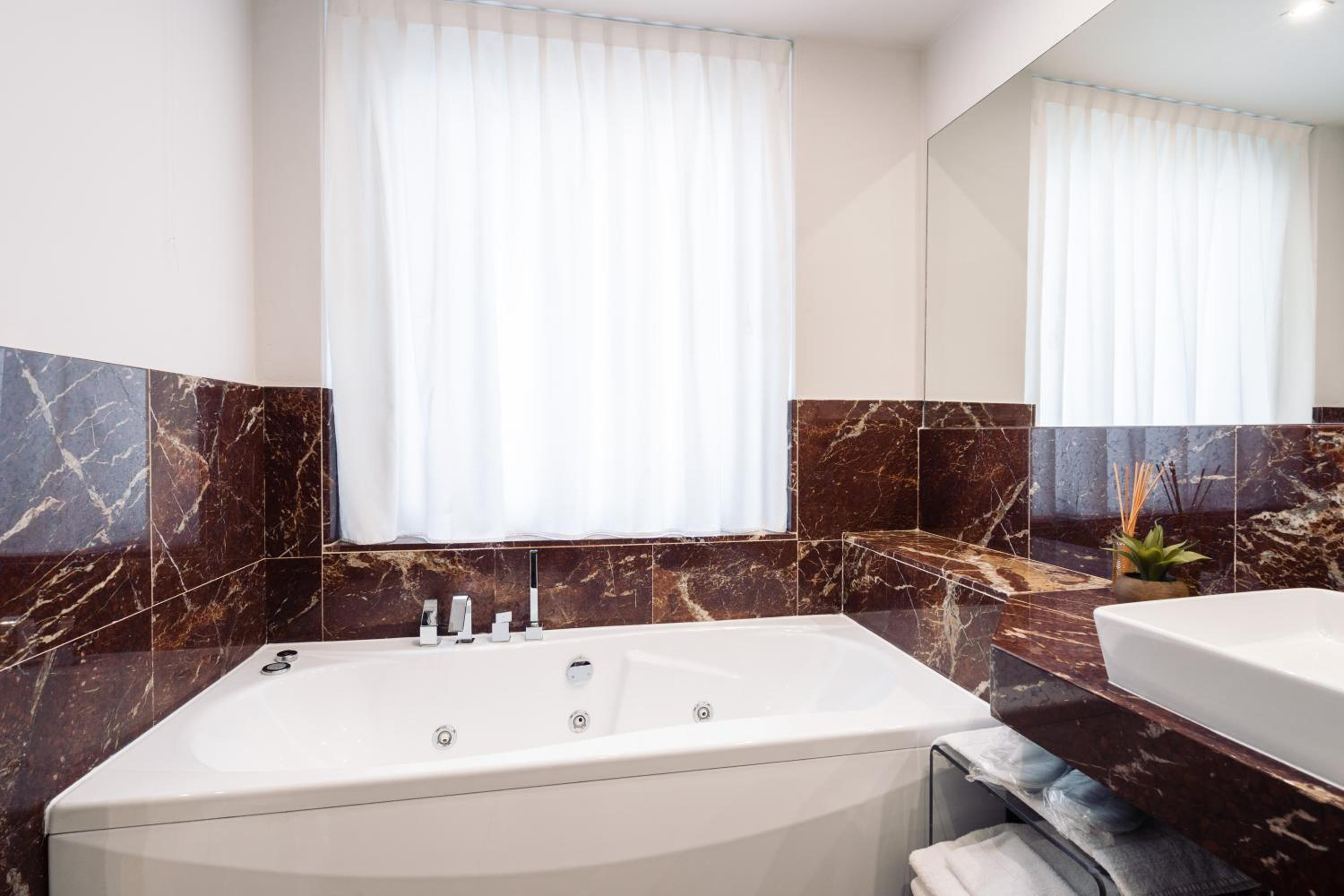 Superior Double Room - Photo 12